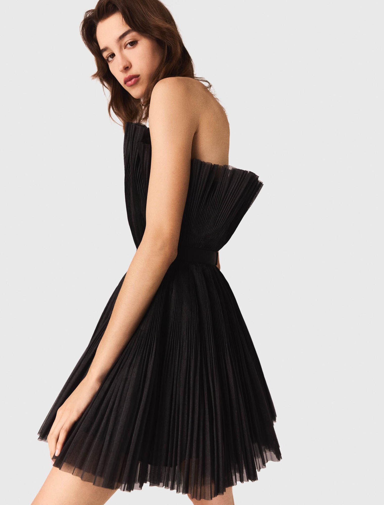 Vestido con corpiño de tul y organza