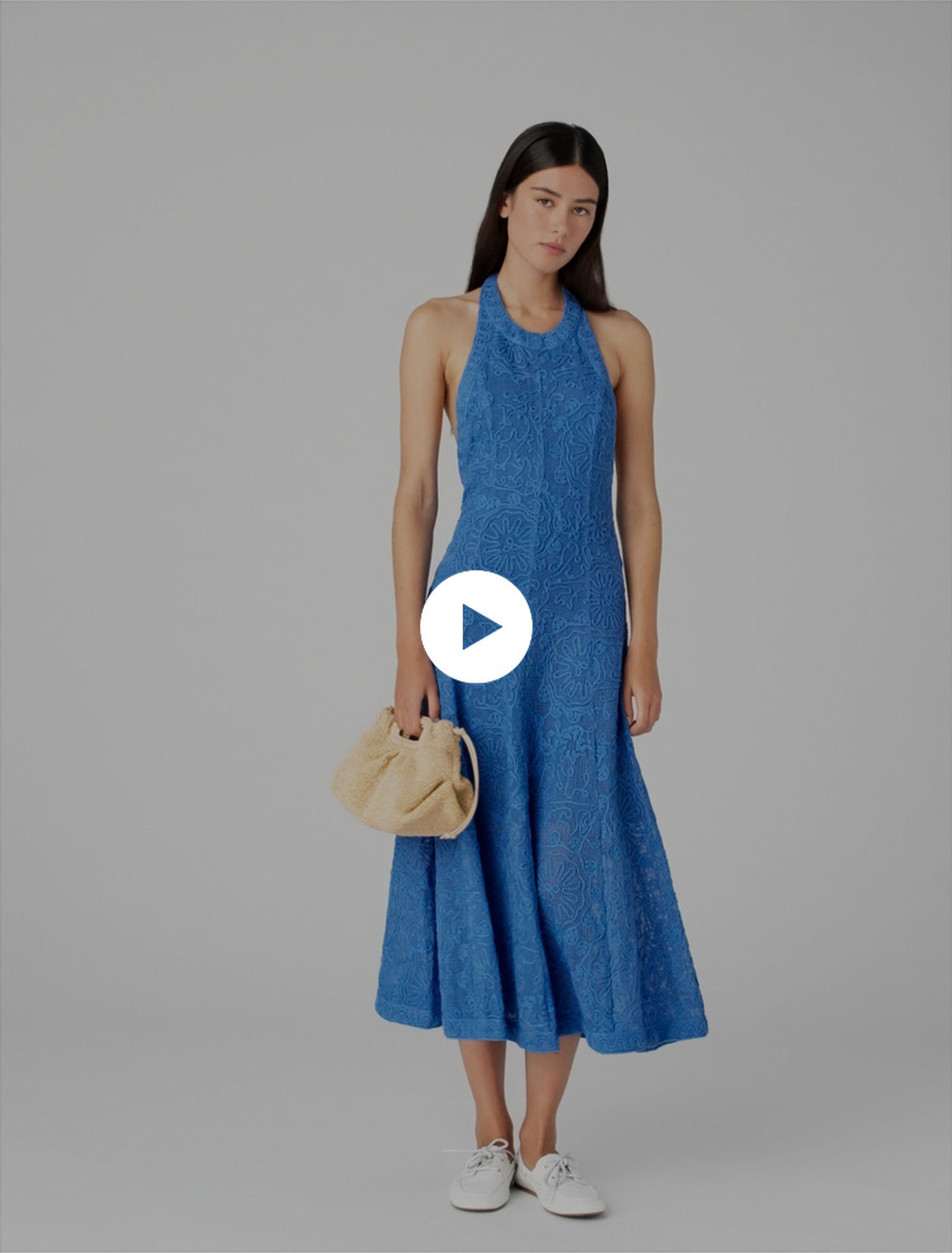 Vestido largo de guipur sin espalda