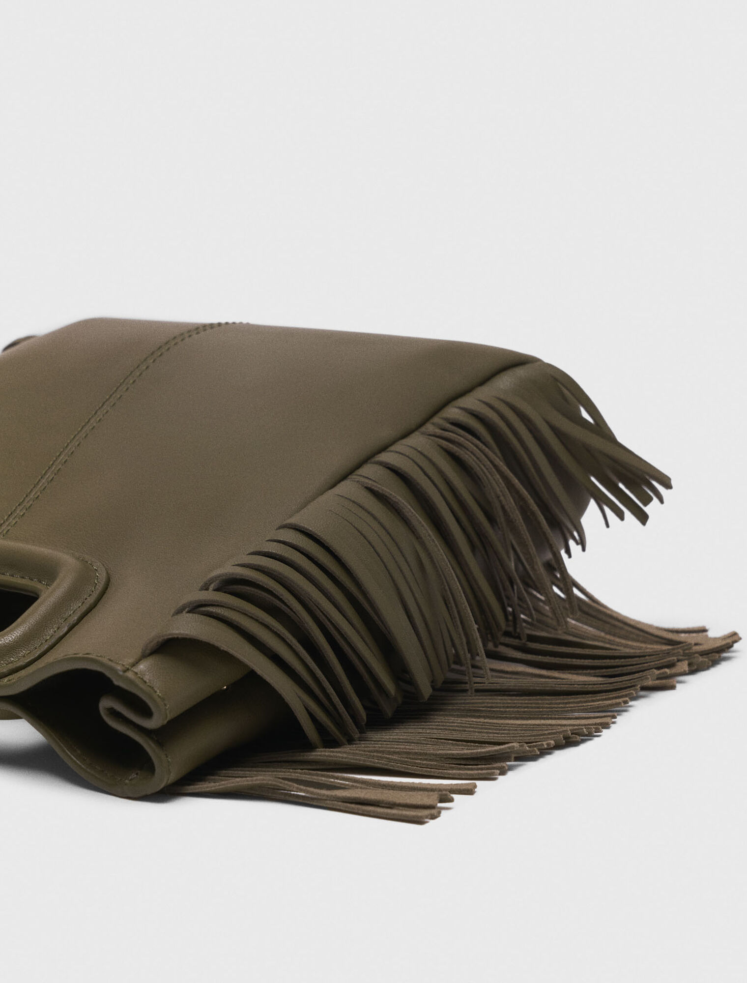 Bolso M de cuero liso