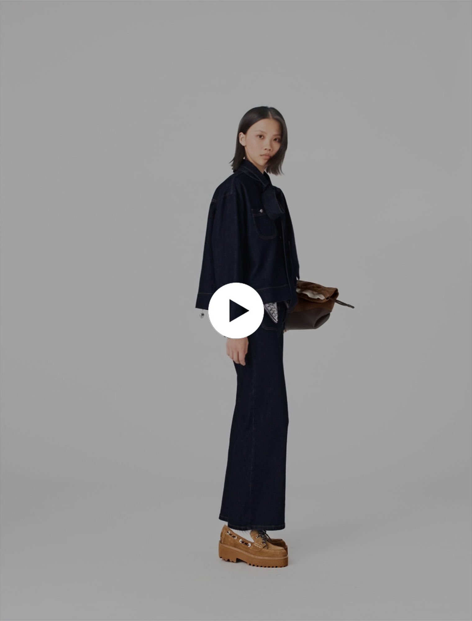 Camisa vaquera con lavallière