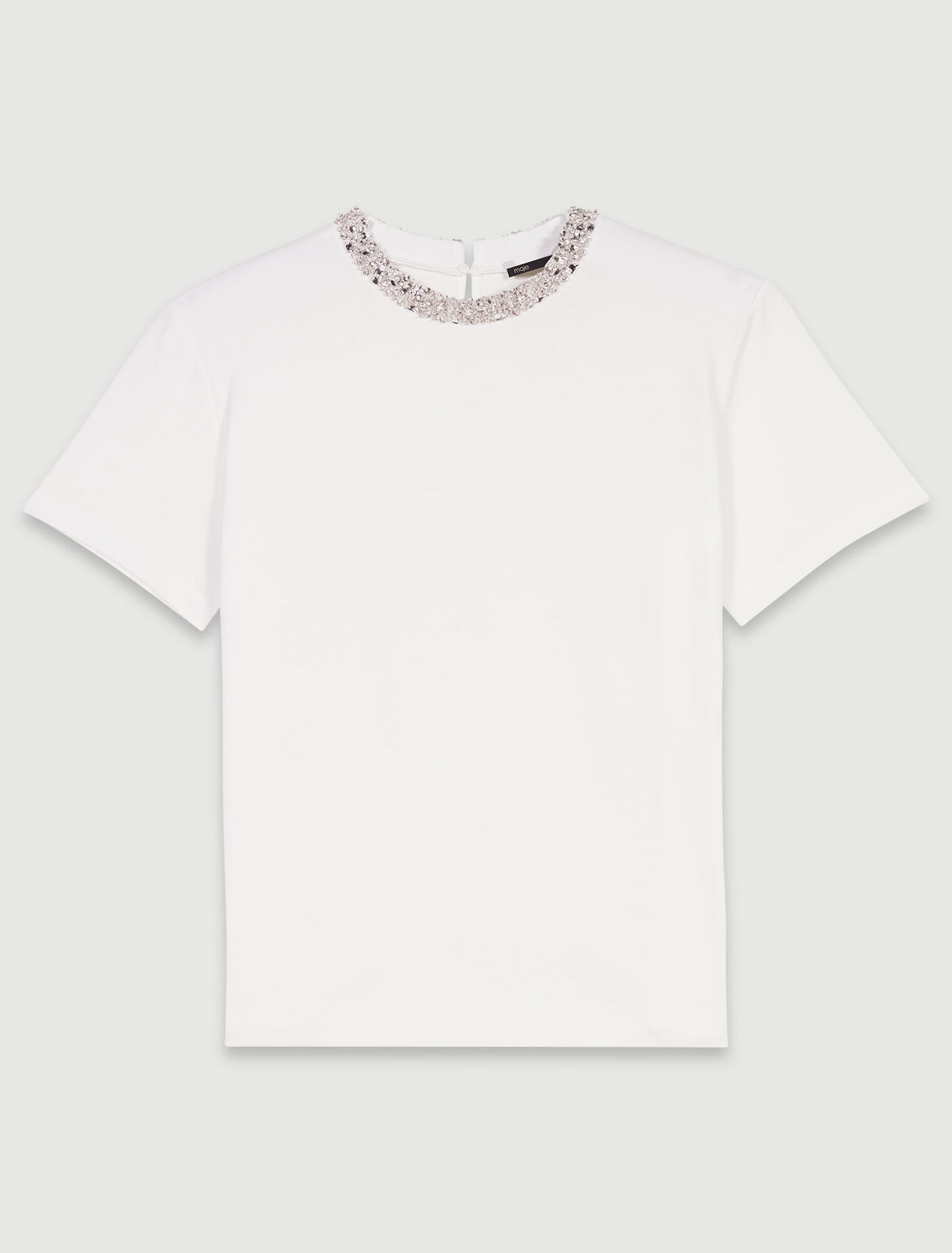 Camiseta con cuello joya