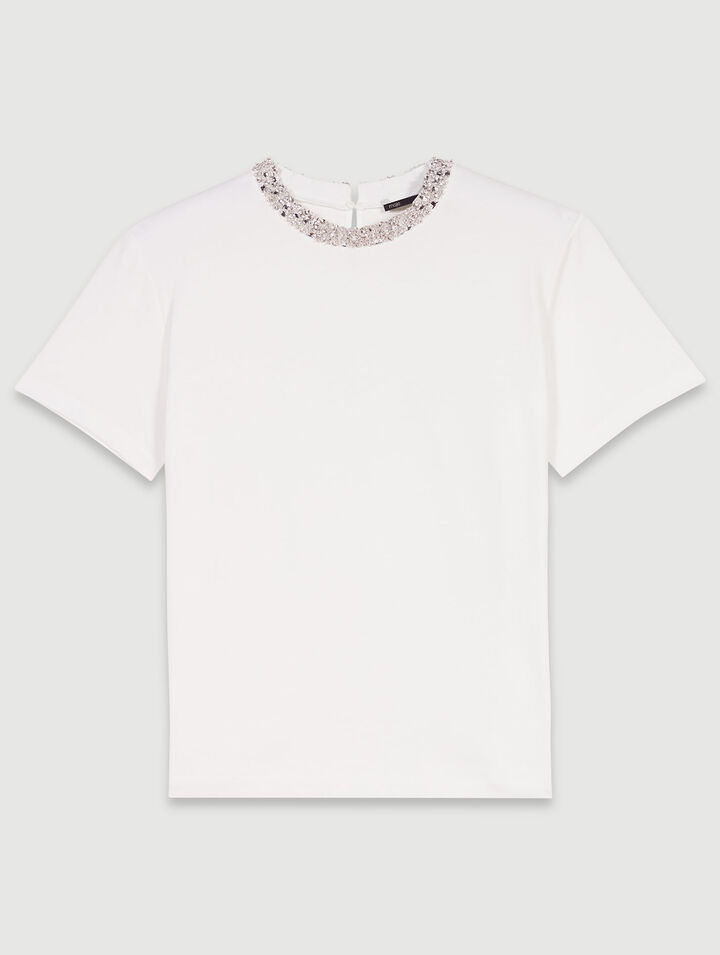 Camiseta con cuello joya