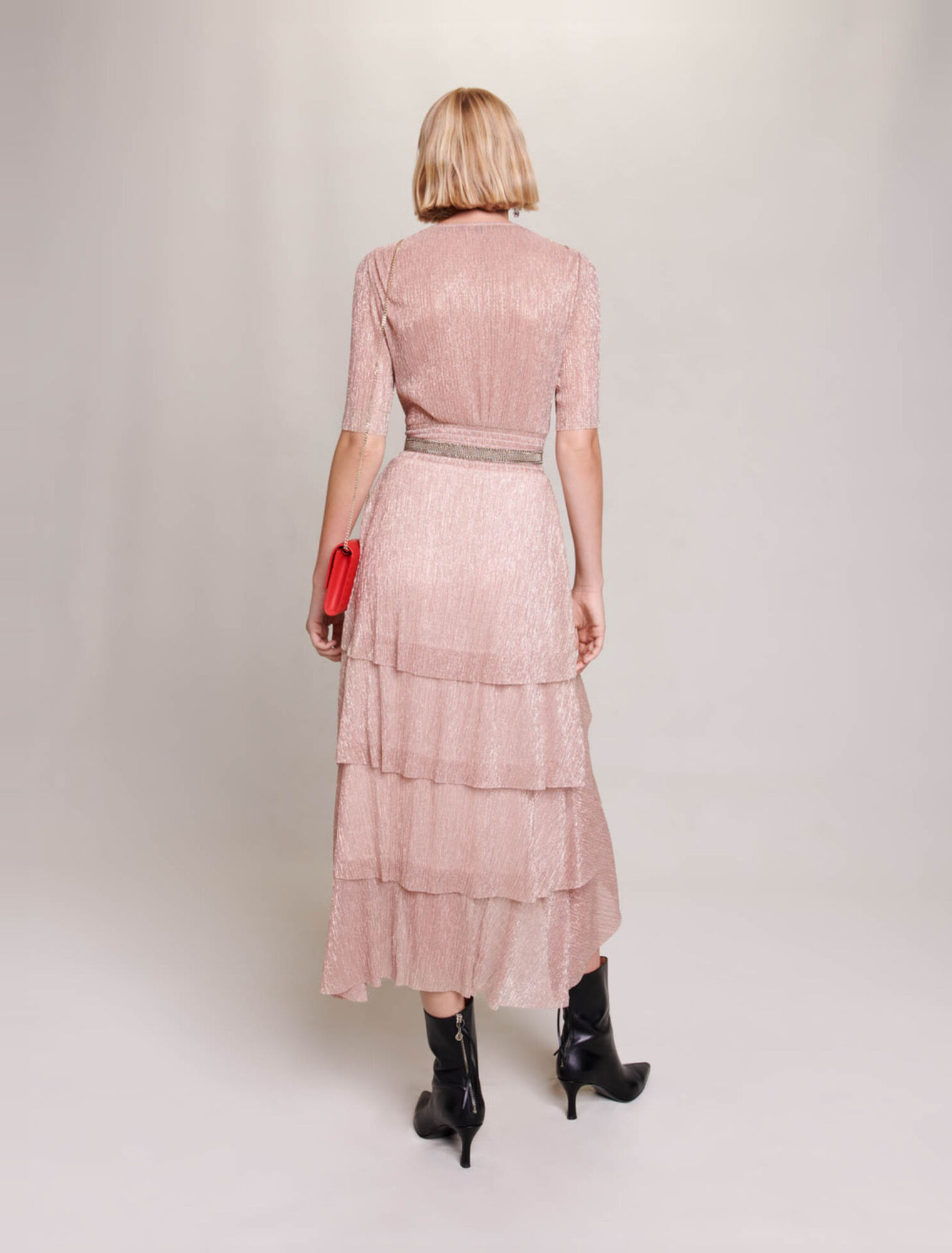 Vestido largo de lamé con volantes