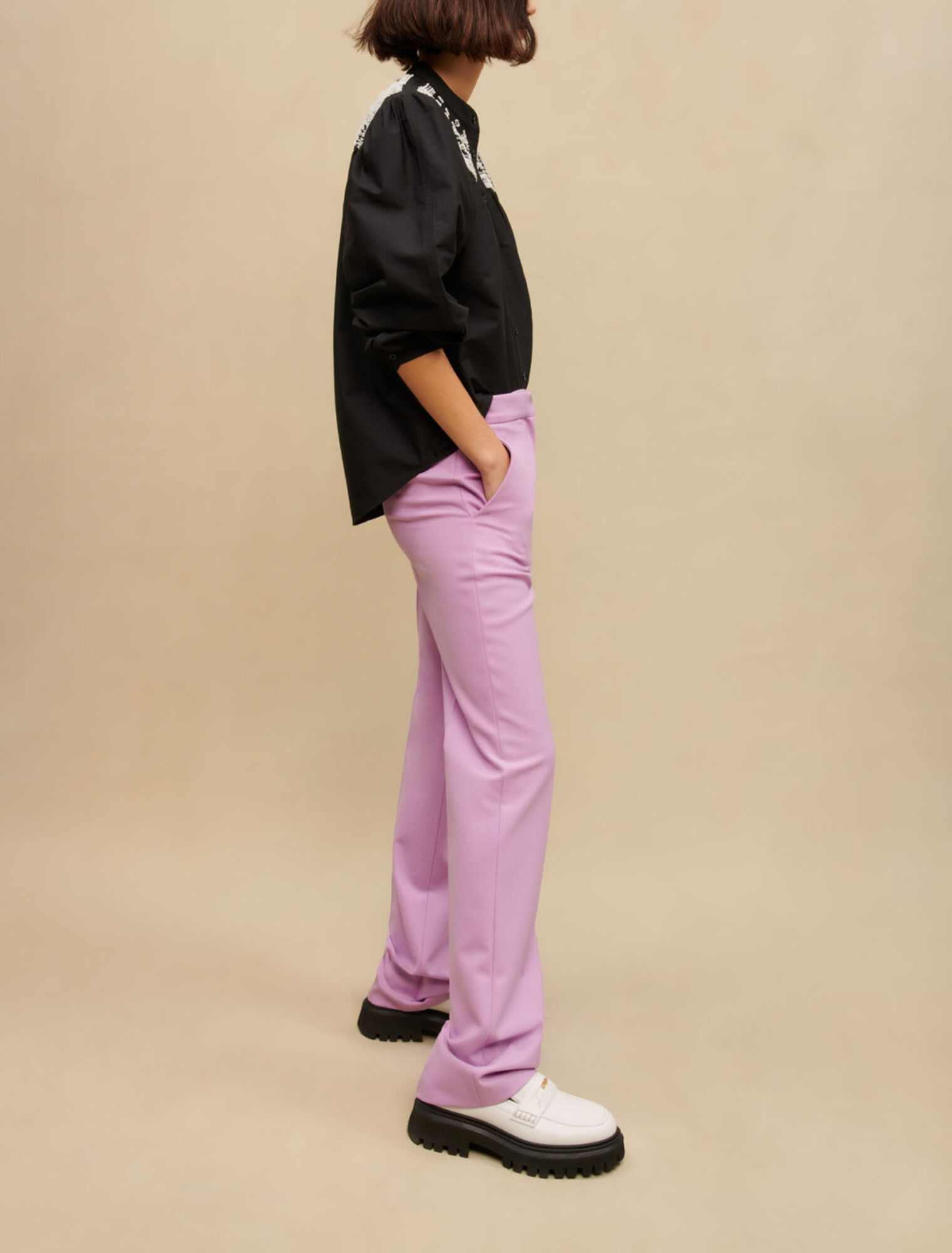 Camisa con detalles bordados