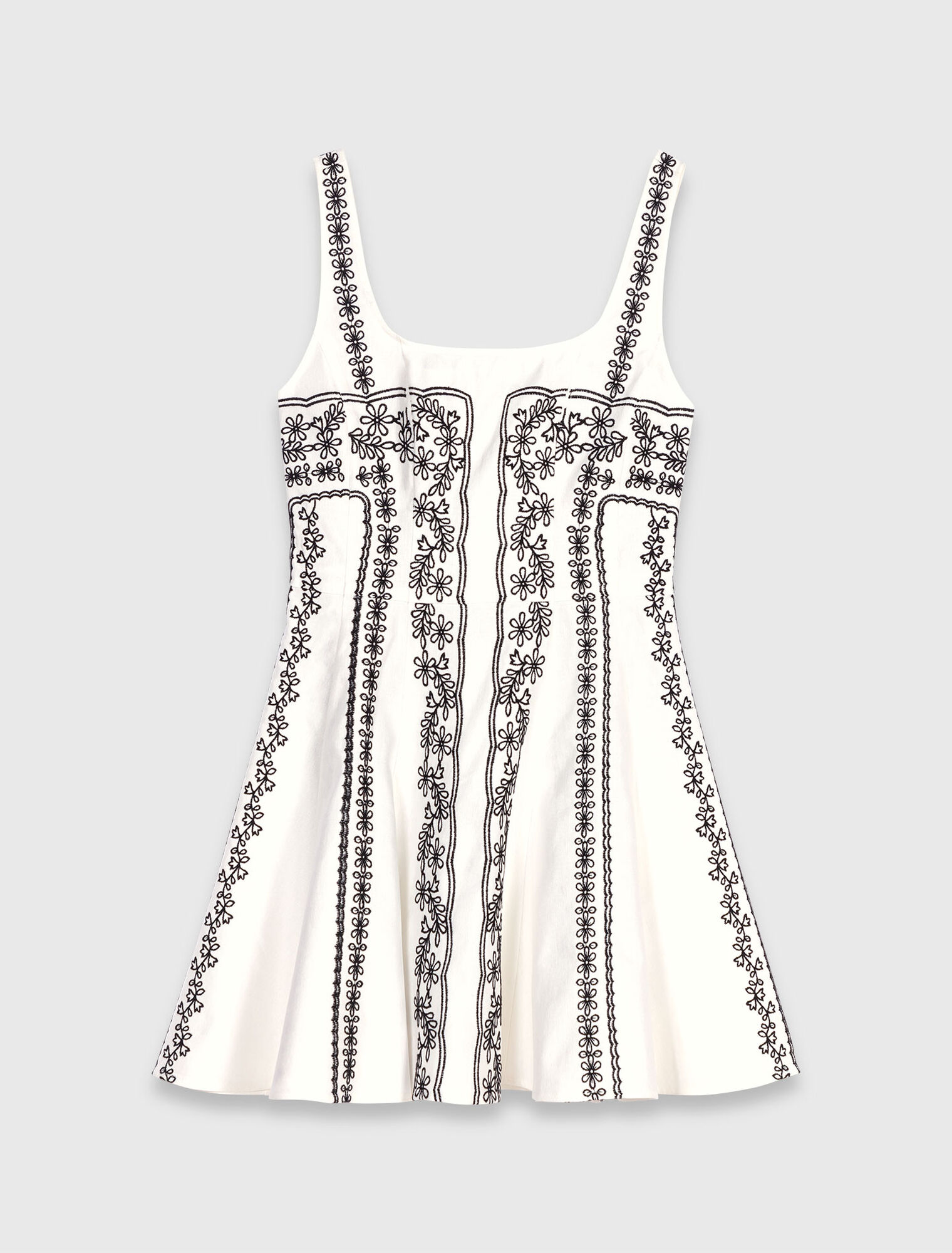Vestido corto bordado con tirantes
