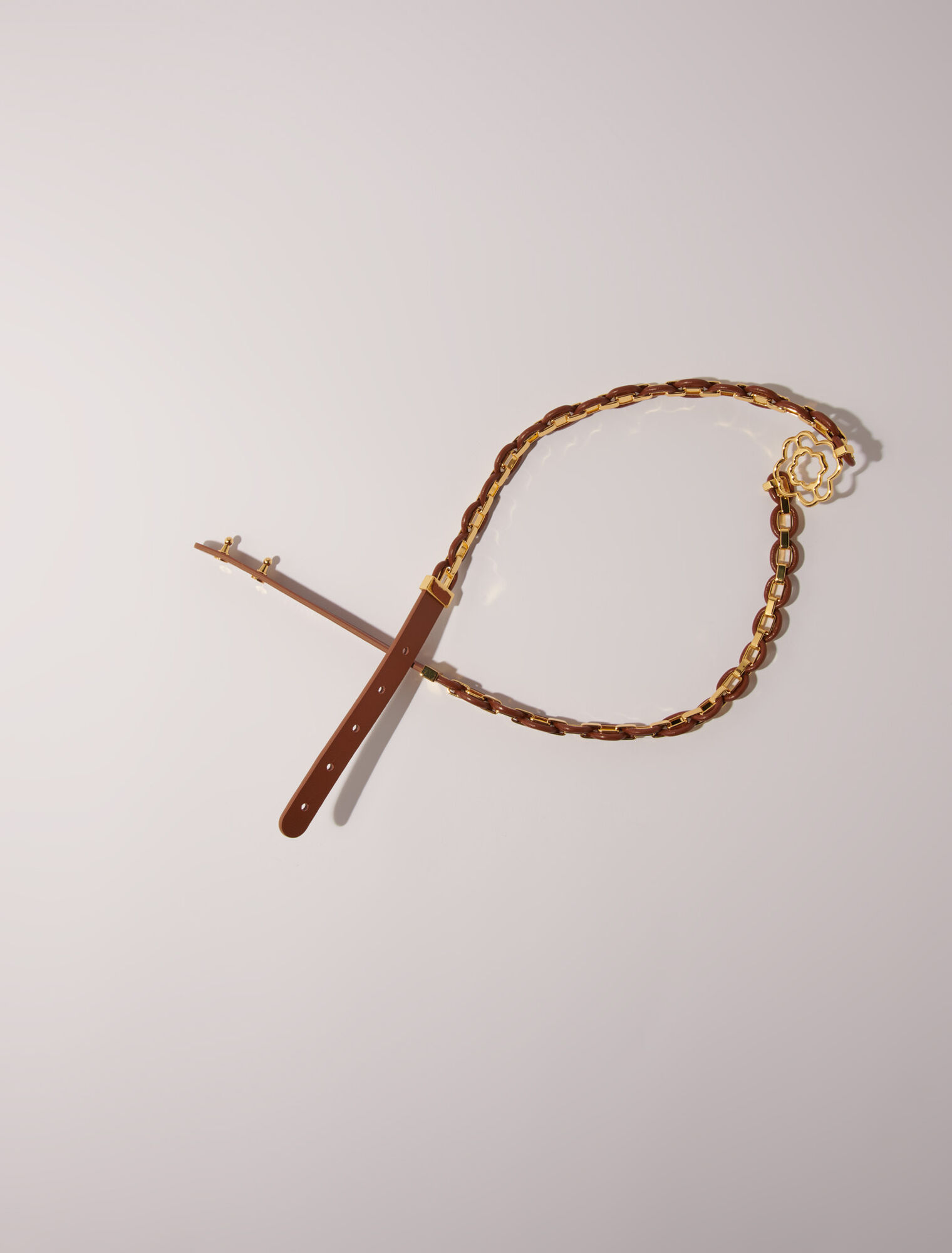 Cinturón de cuero y eslabones