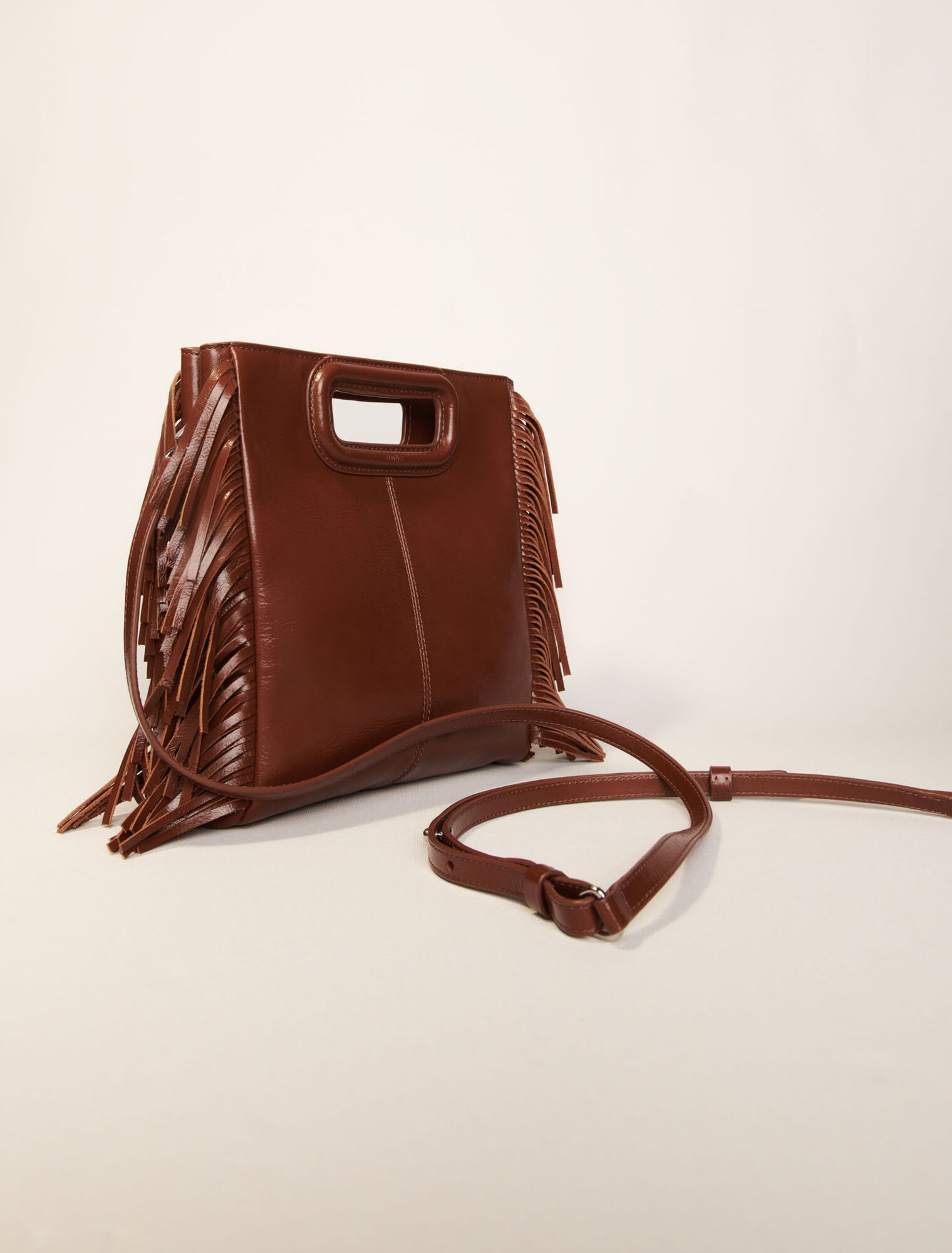 Bolso M de cuero craquelado