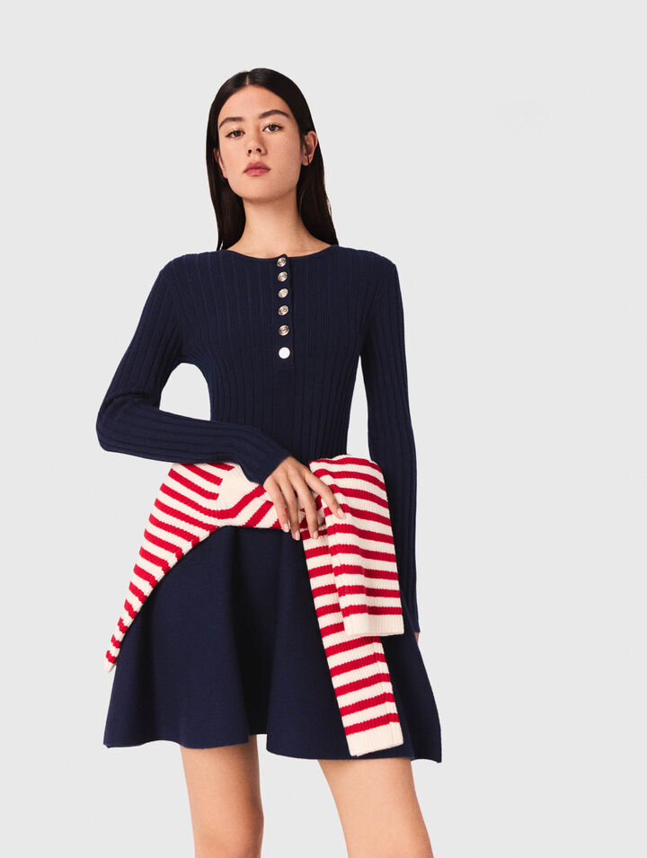 Vestido de punto con falda evasé