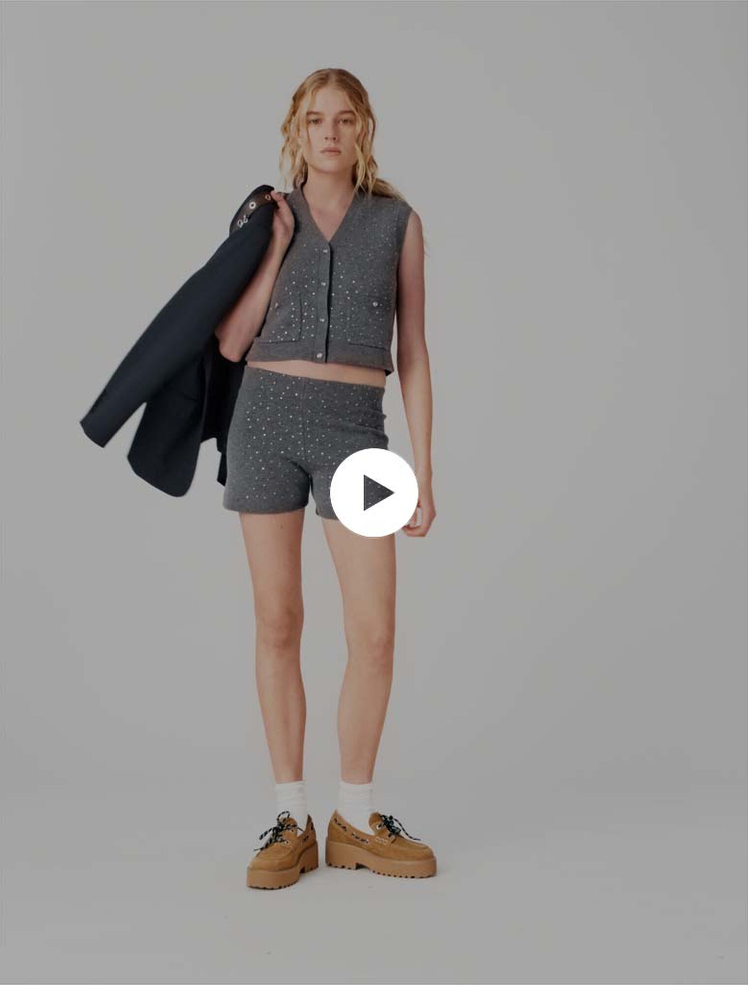 Short de punto con strass