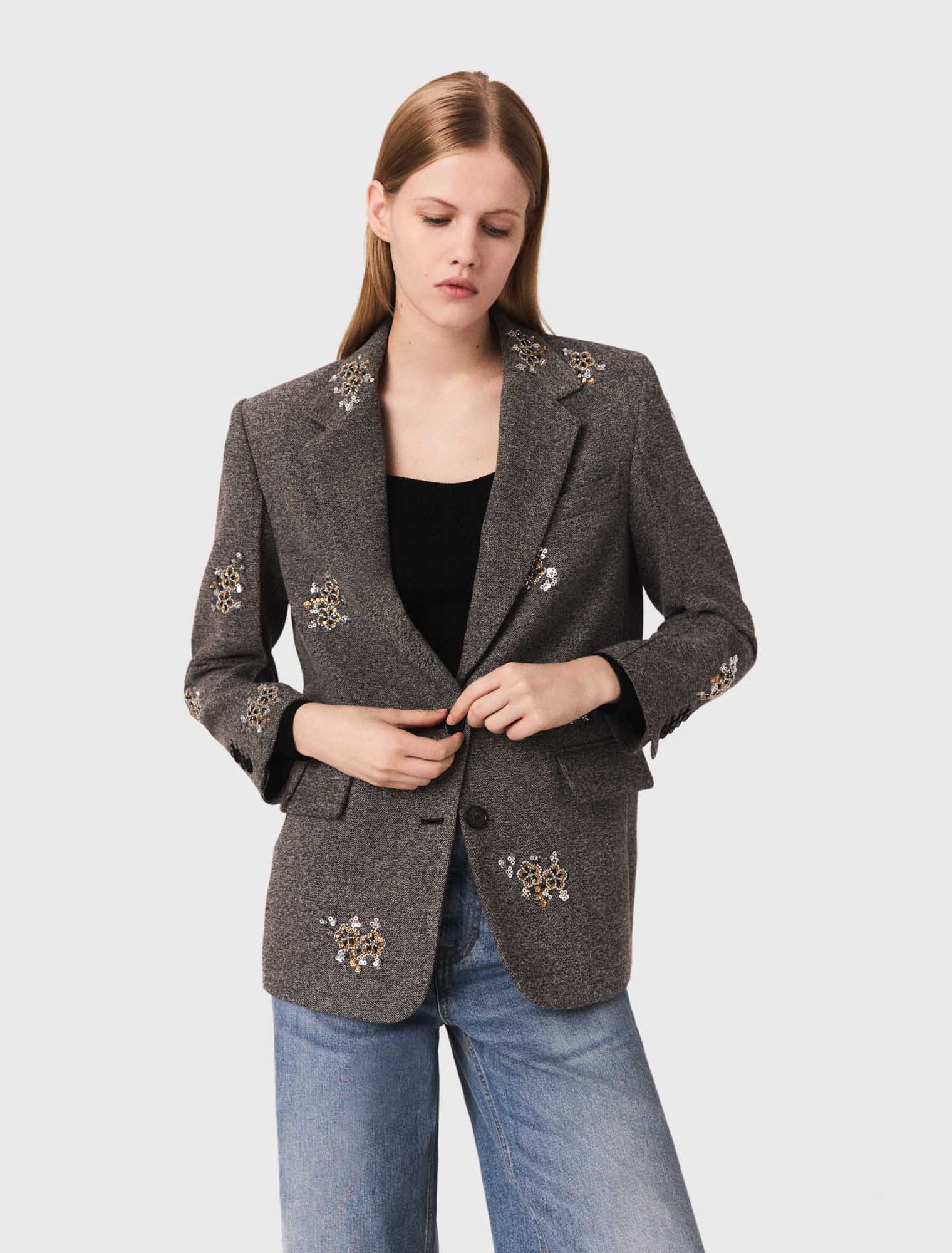 Chaqueta de lana con flores bordadas