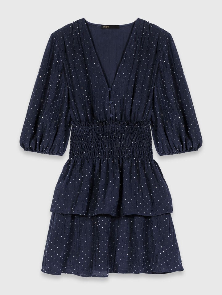 Vestido con volantes y pedrer&iacute;a