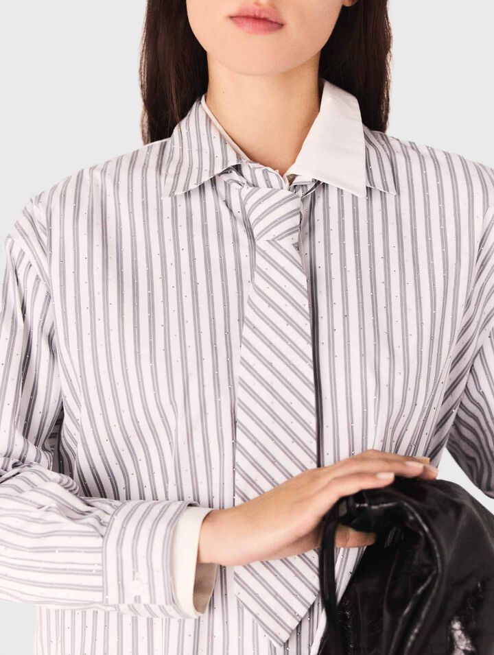 Camisa a rayas con strass y corbata