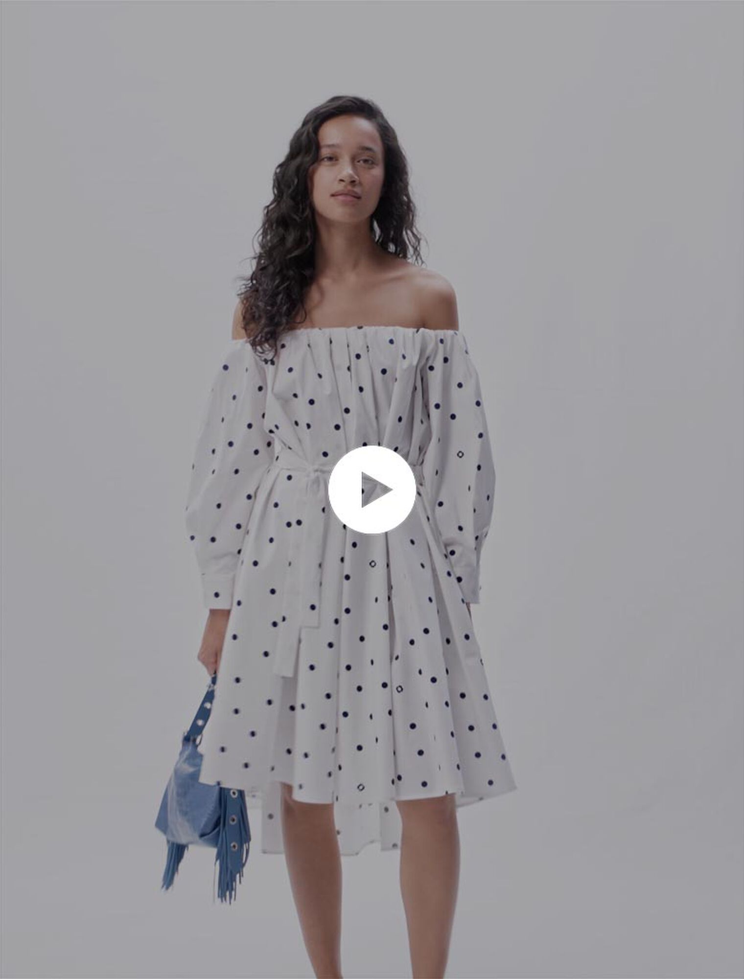 Vestido camisero con escote bardot 