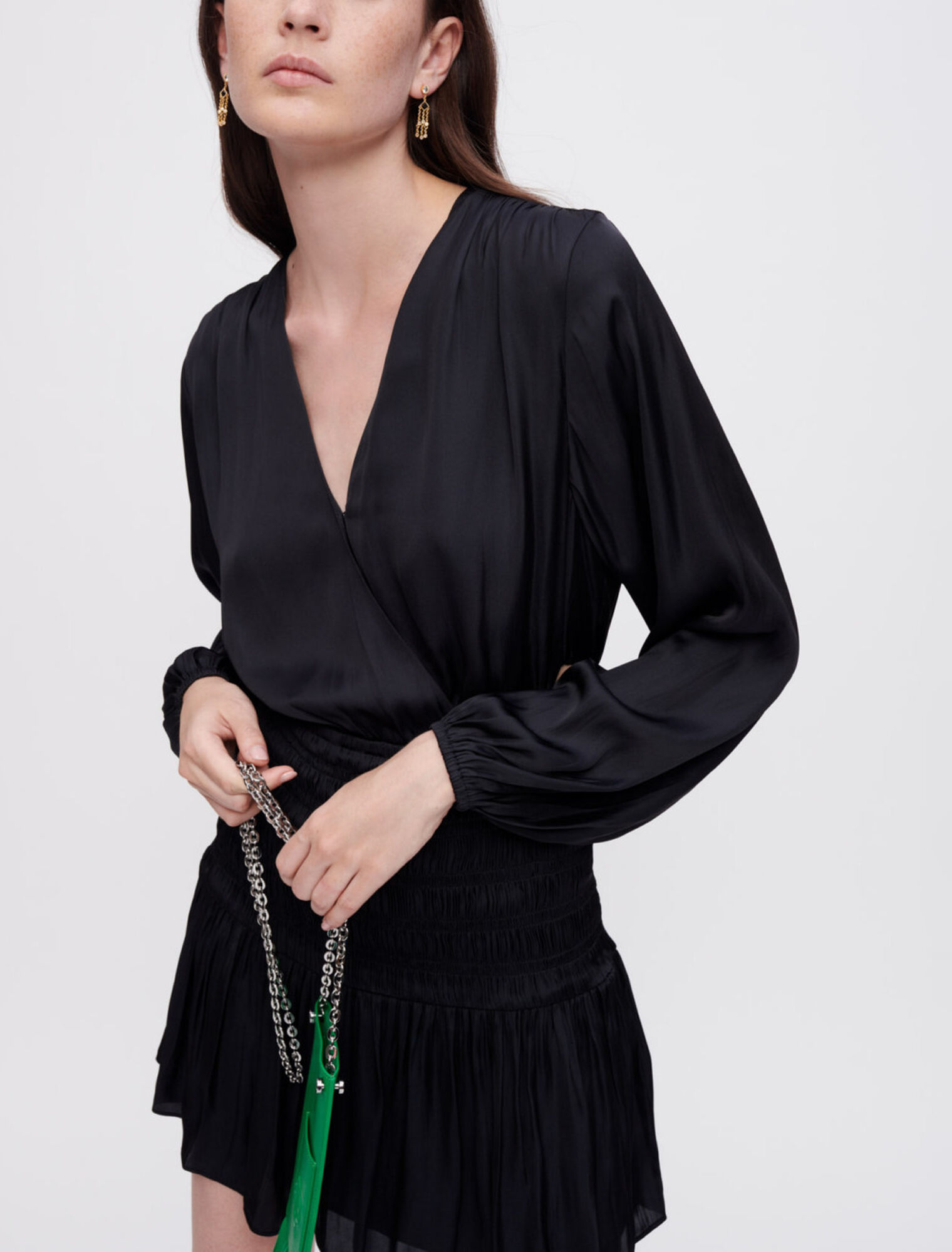 Vestido de satén fruncido