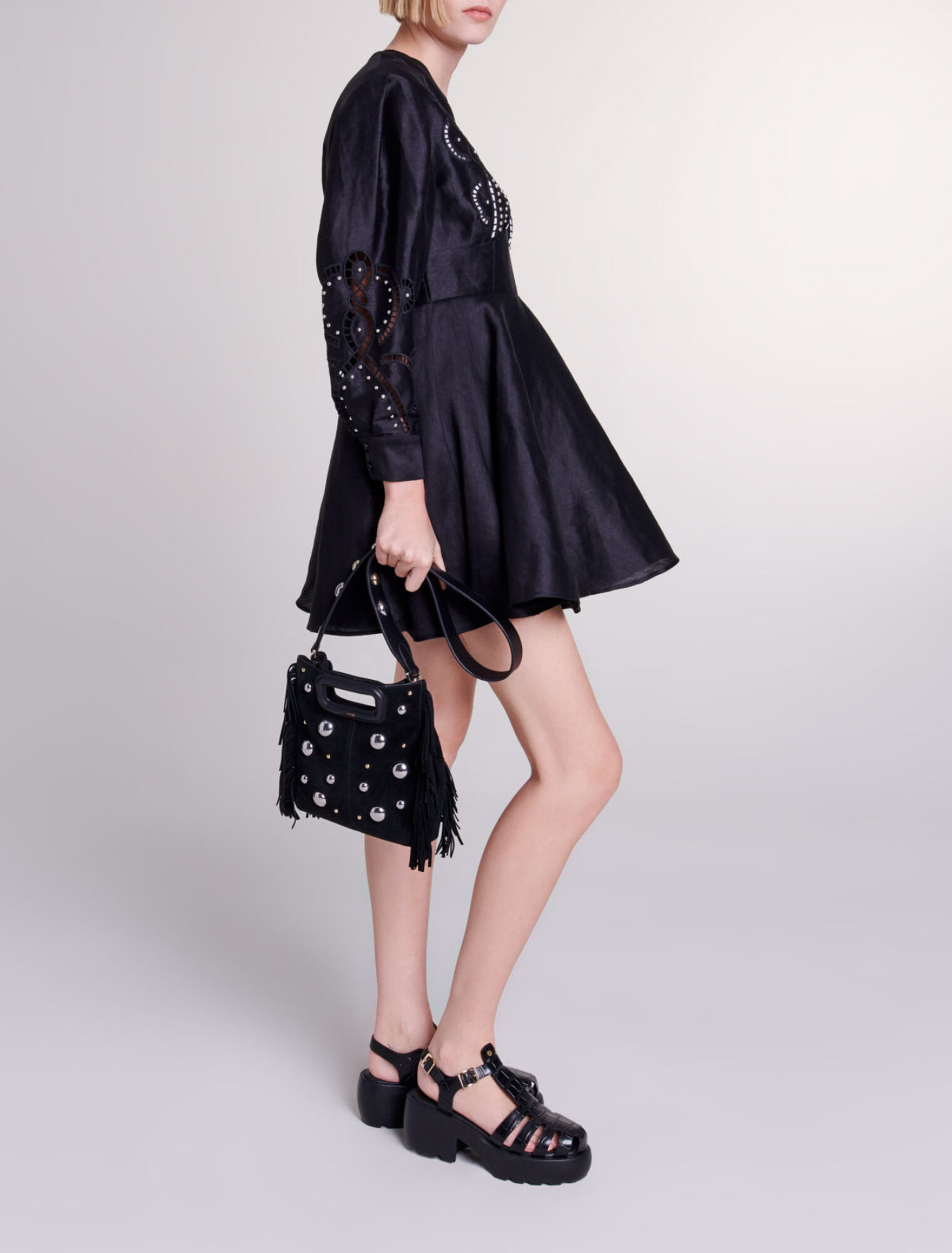 Vestido corto de lino con bordados