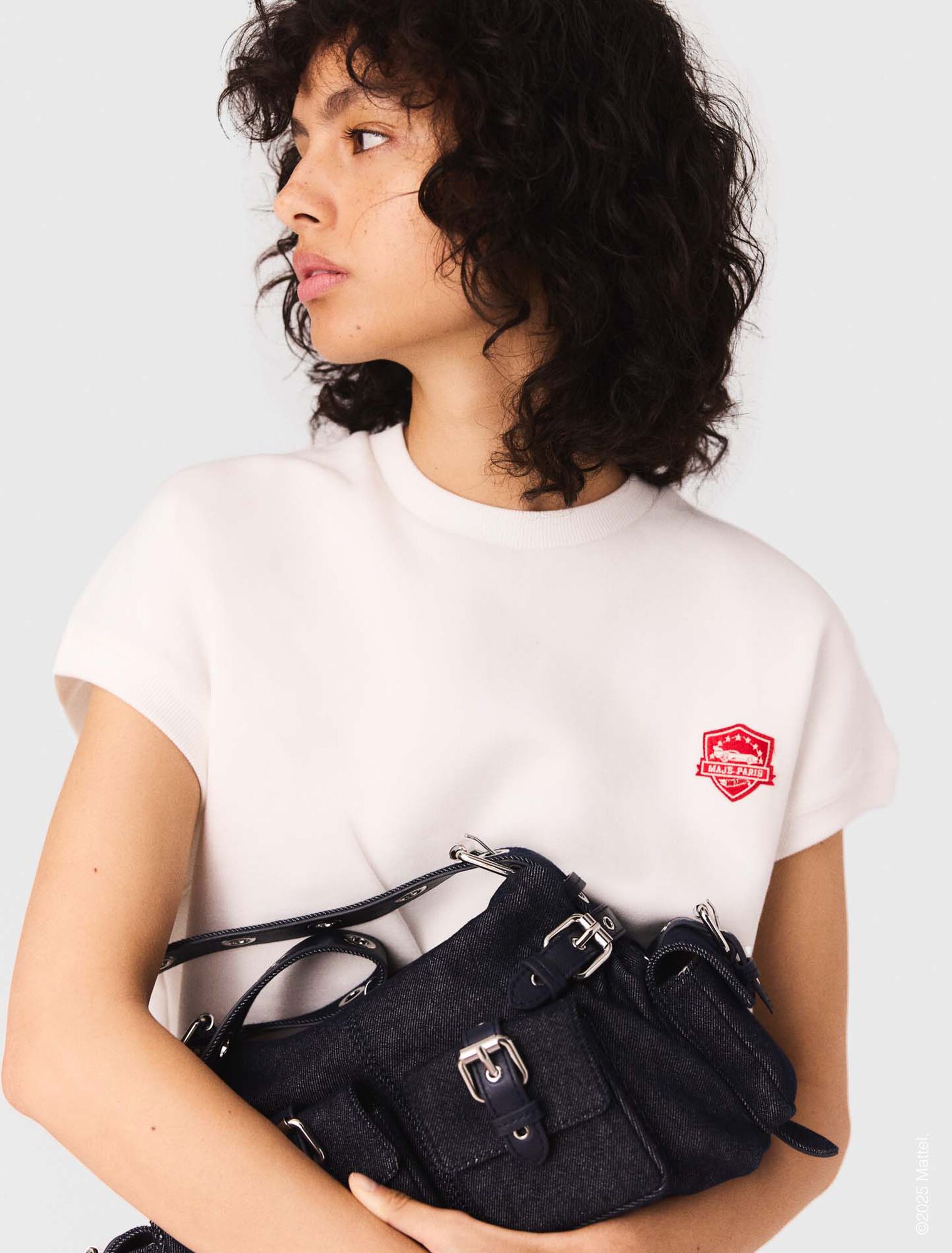 Sudadera corta con logotipo bordado