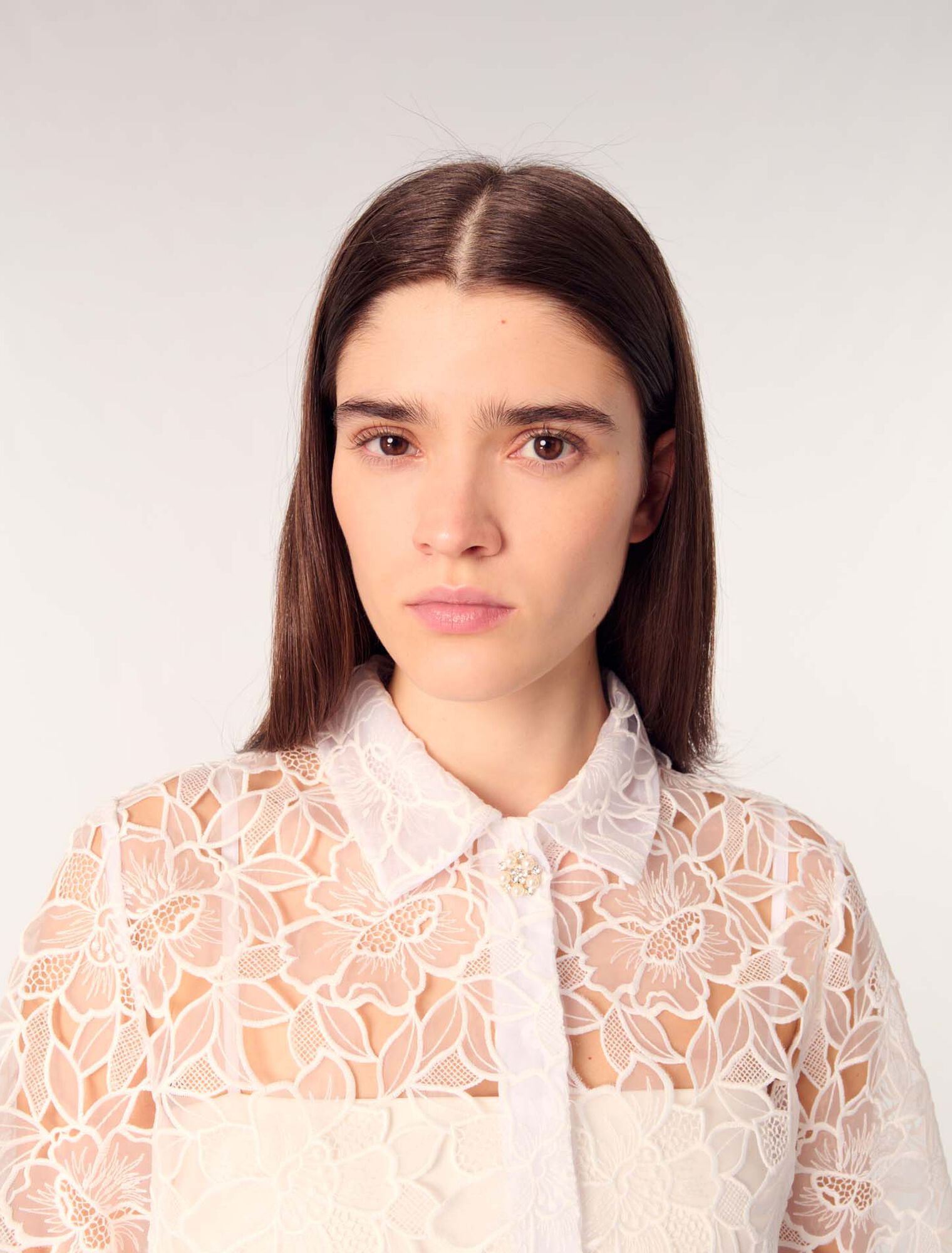 Camisa corta en guipur floral