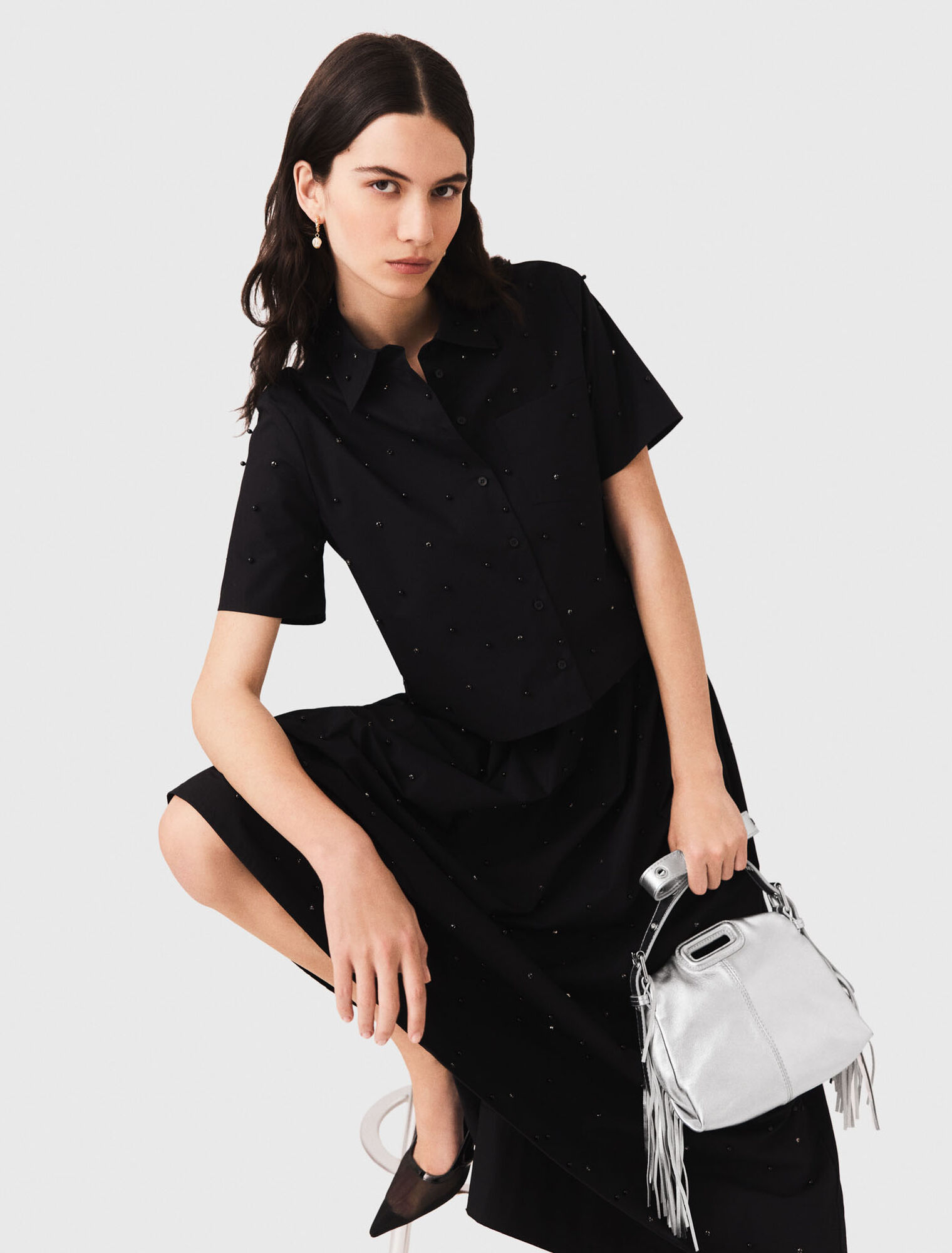 Camisa con strass y perlas
