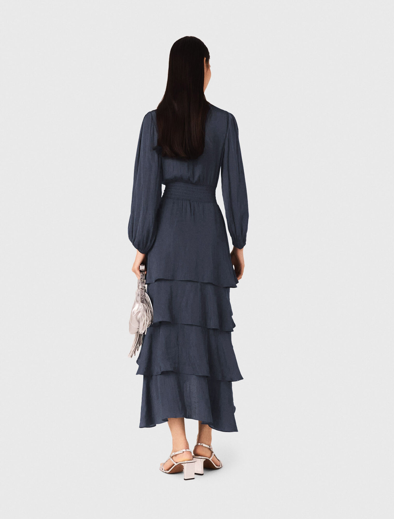 Vestido largo con volantes