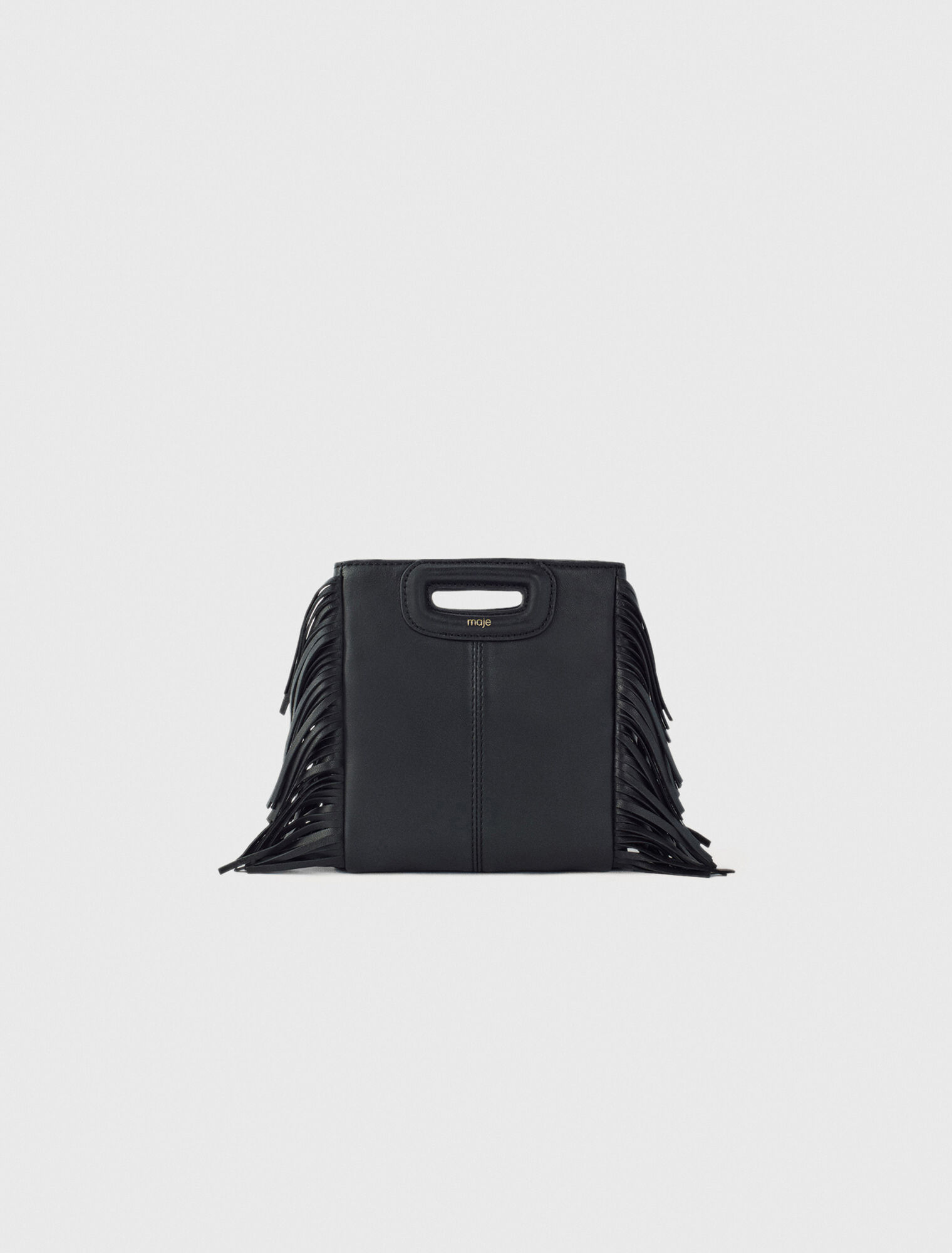 Bolso de piel con cadena