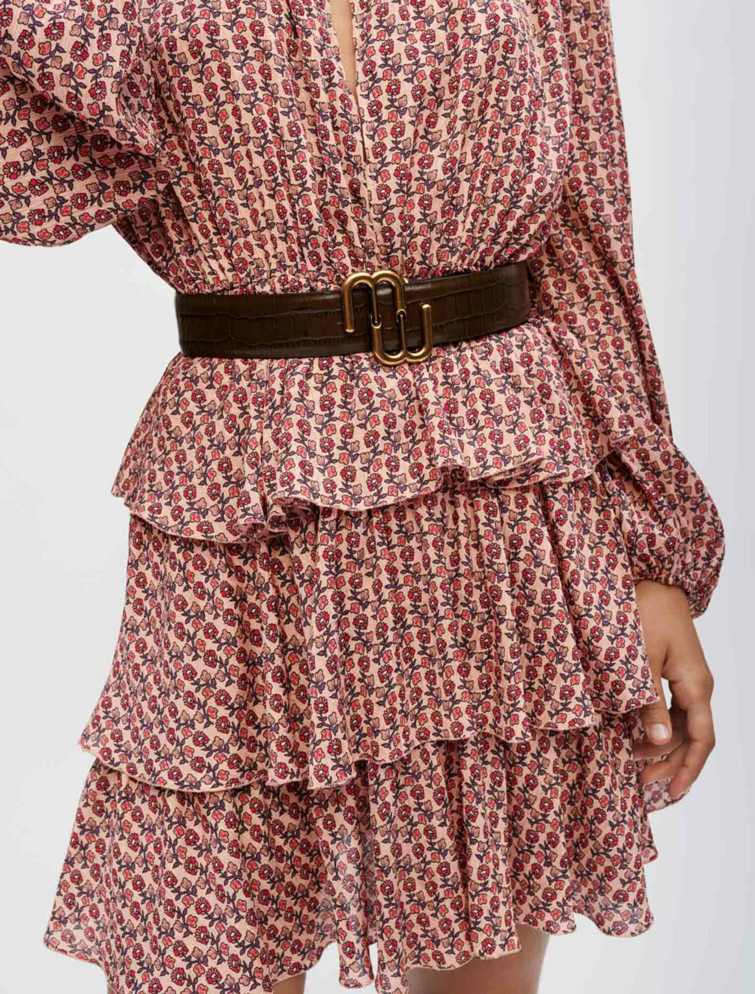 Vestido fluido estampado con volantes