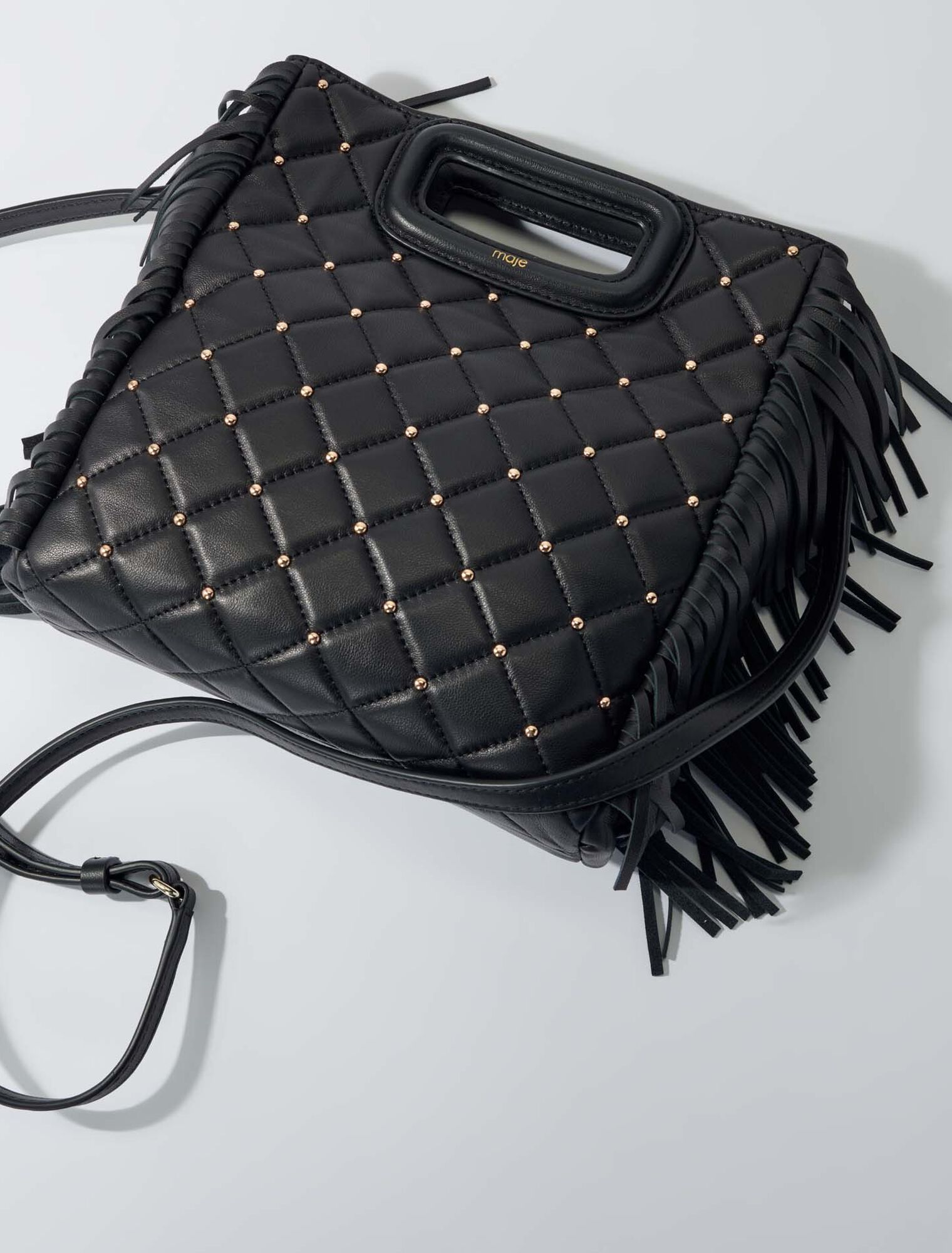 Bolso M acolchado con tachuelas