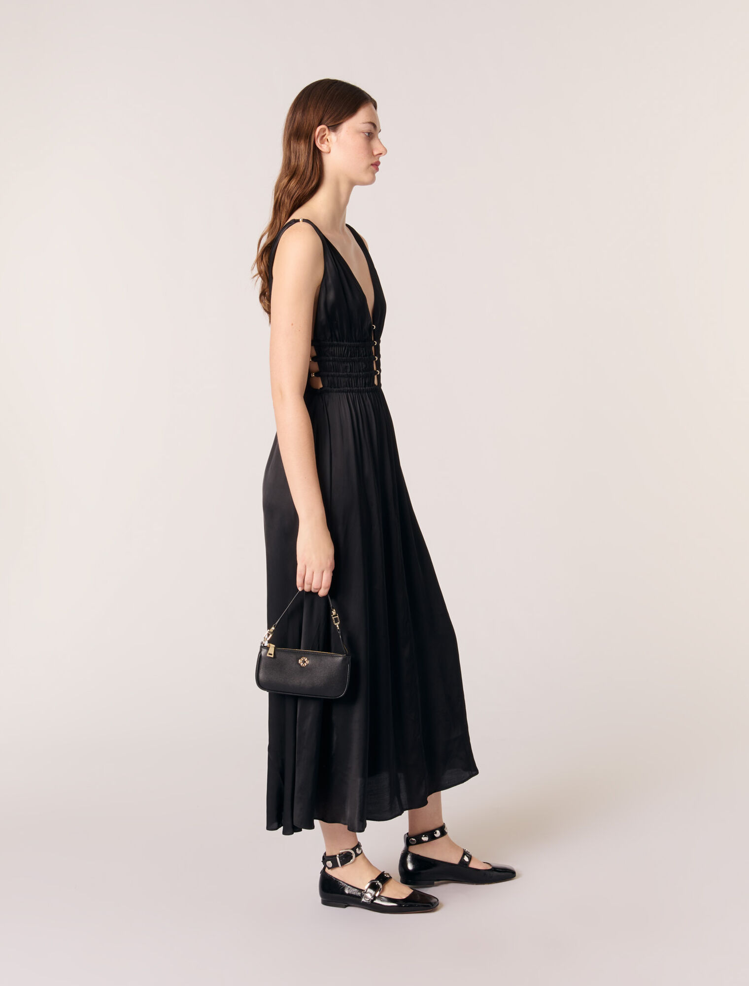 Vestido satinado calado