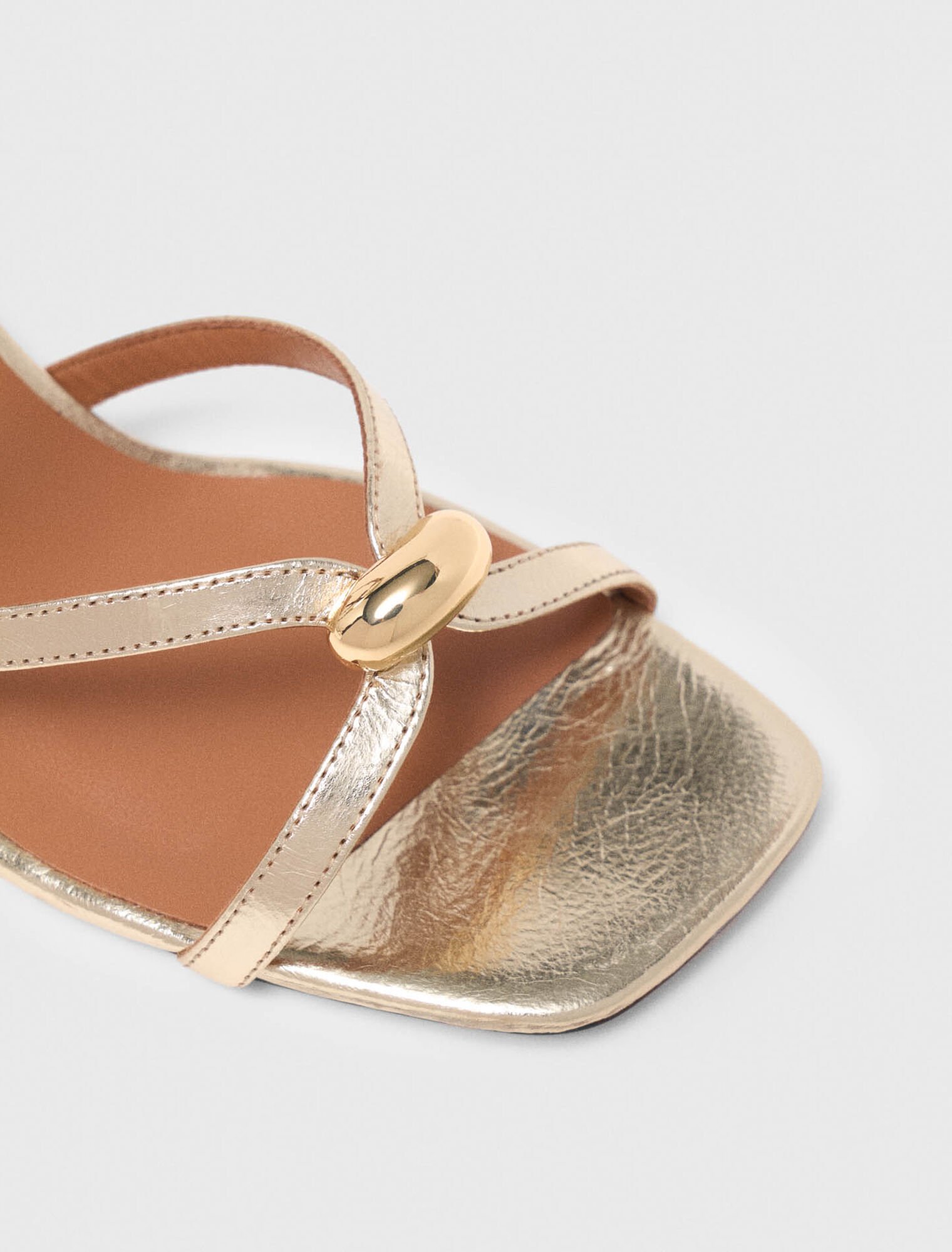 Sandalias multitiras metalizadas