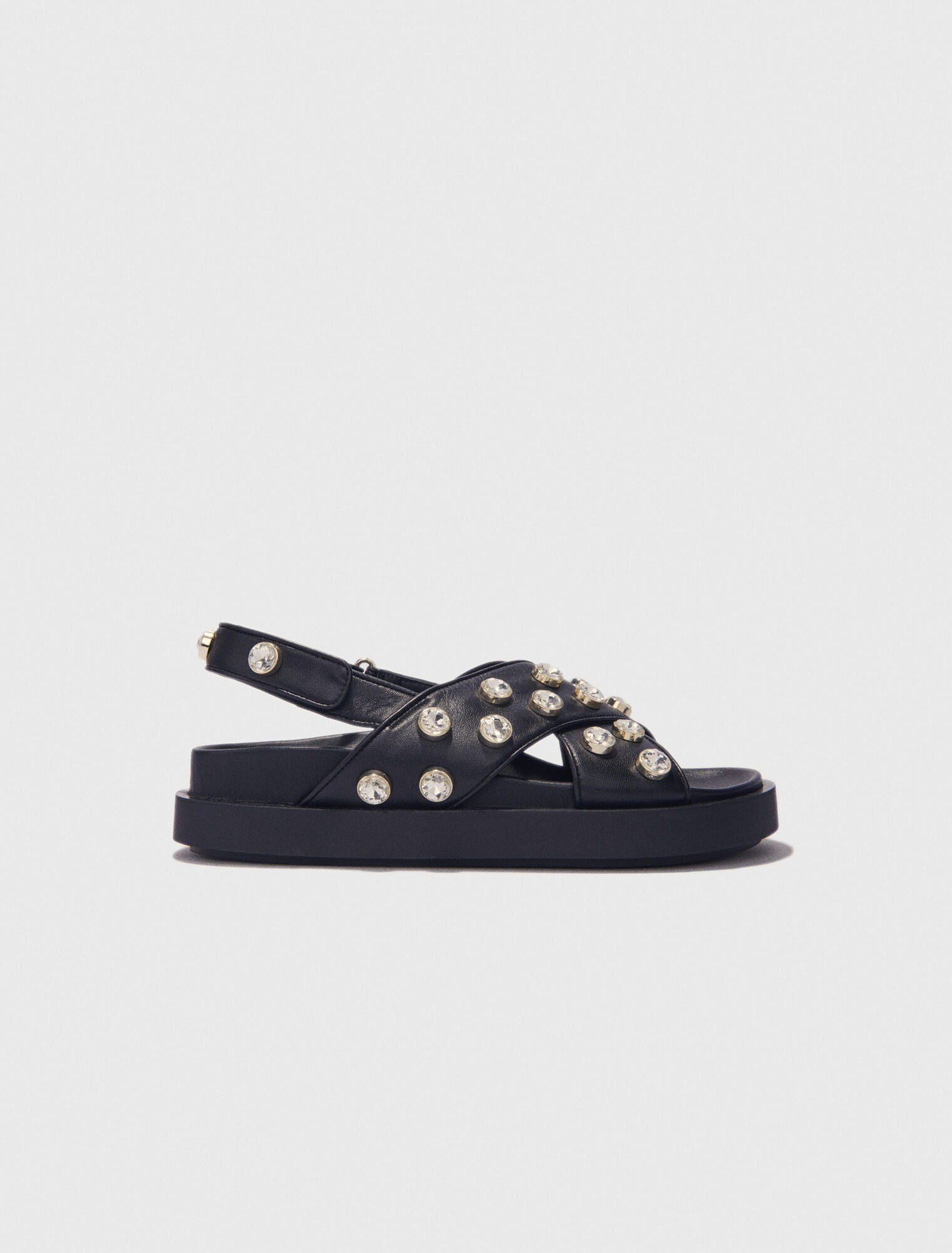 Sandalias de piel planas con strass