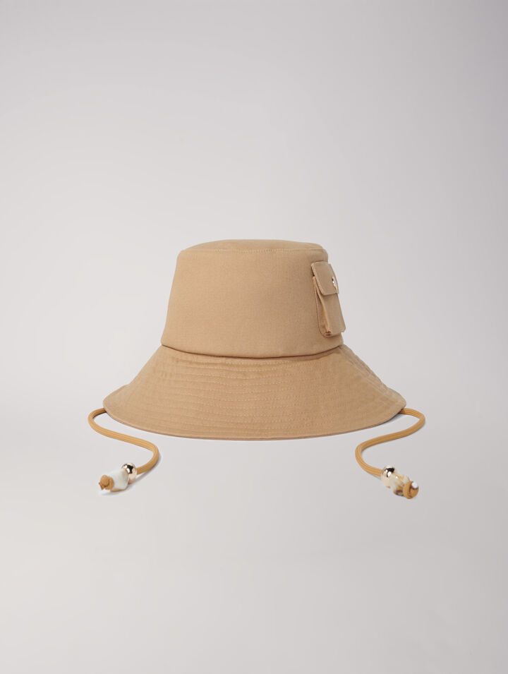 Sombrero bob con cordón y abalorios