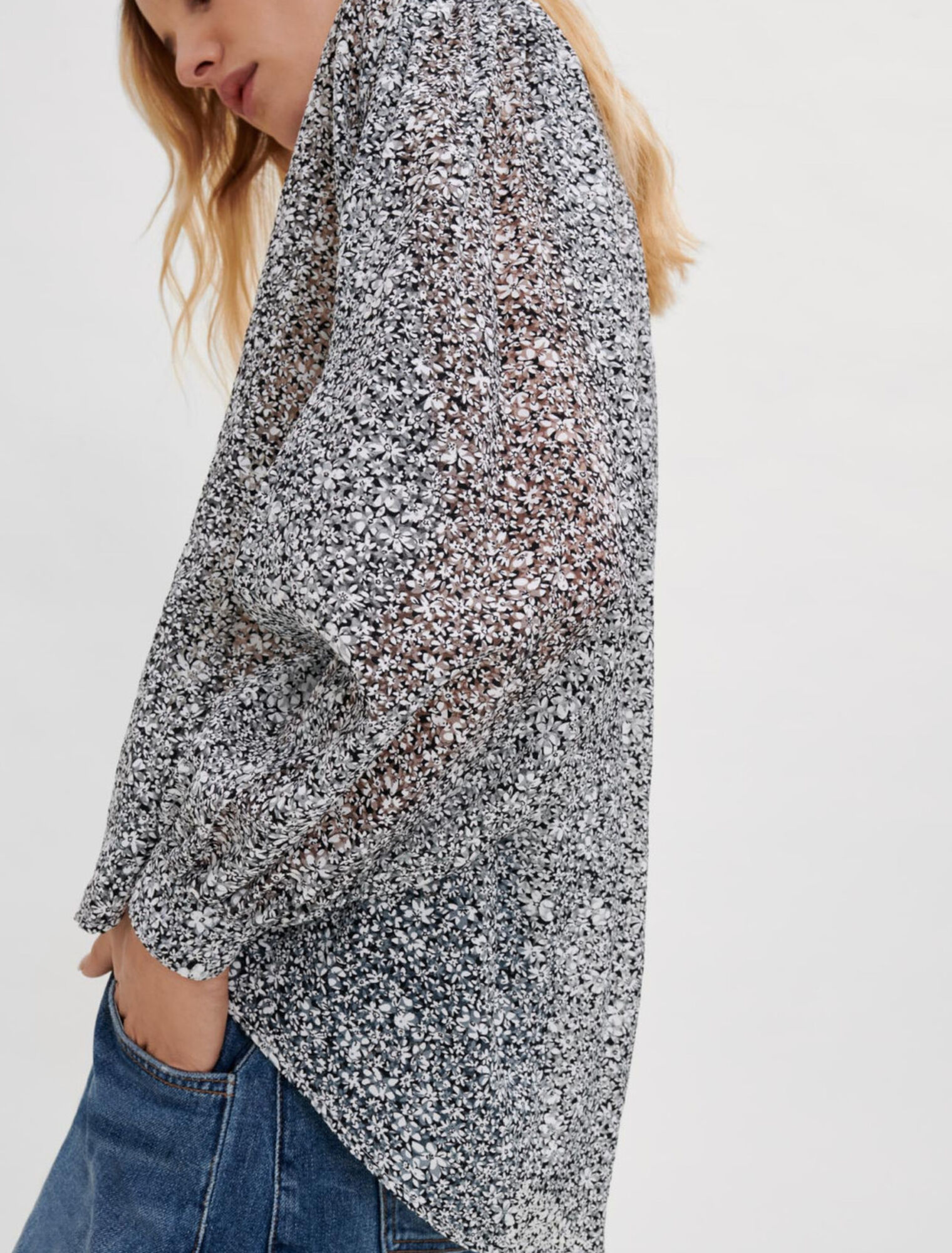 Camisa inclinada en jacquard estampado