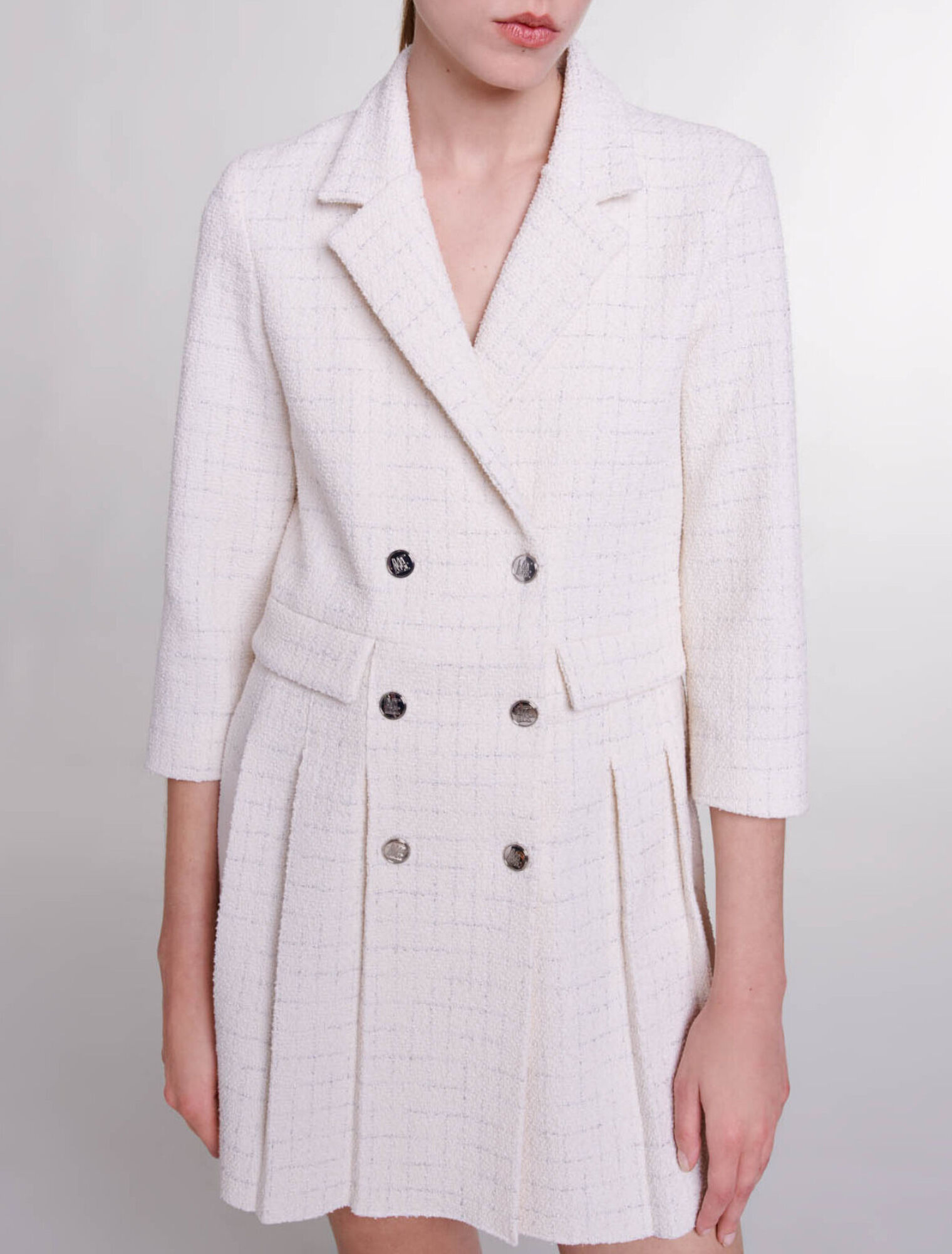 Vestido corto con botones