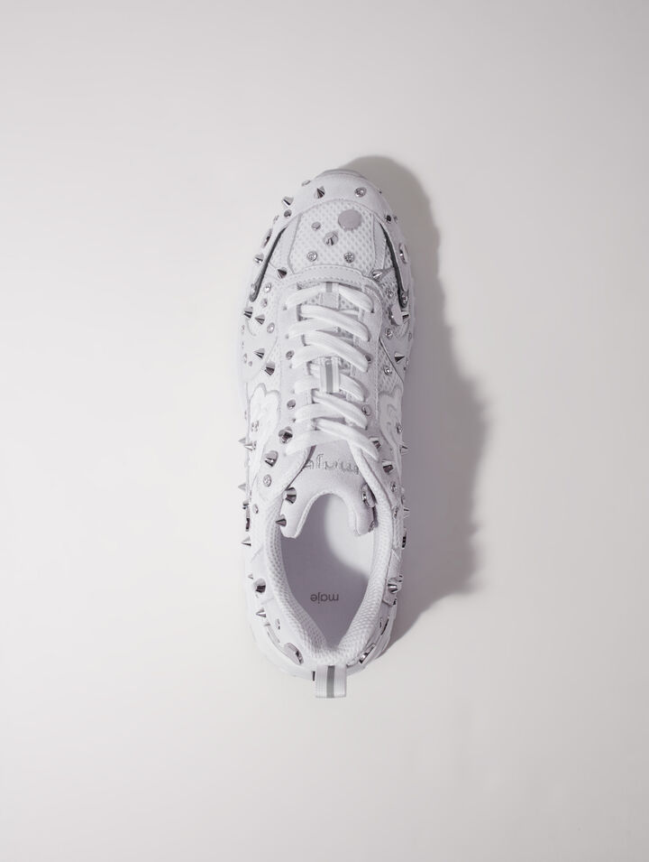 Zapatillas M tachuelas