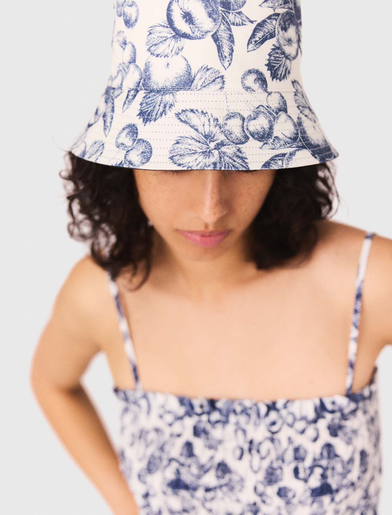 Bob reversible estampado frutas