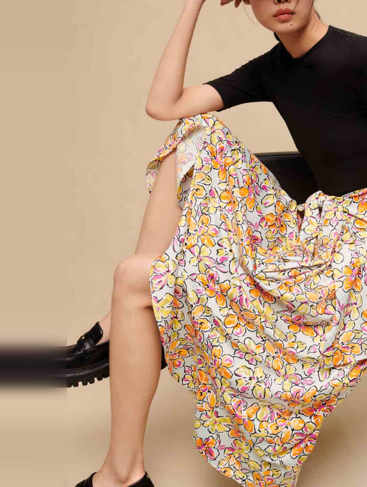 Vestido anudado con estampado floral