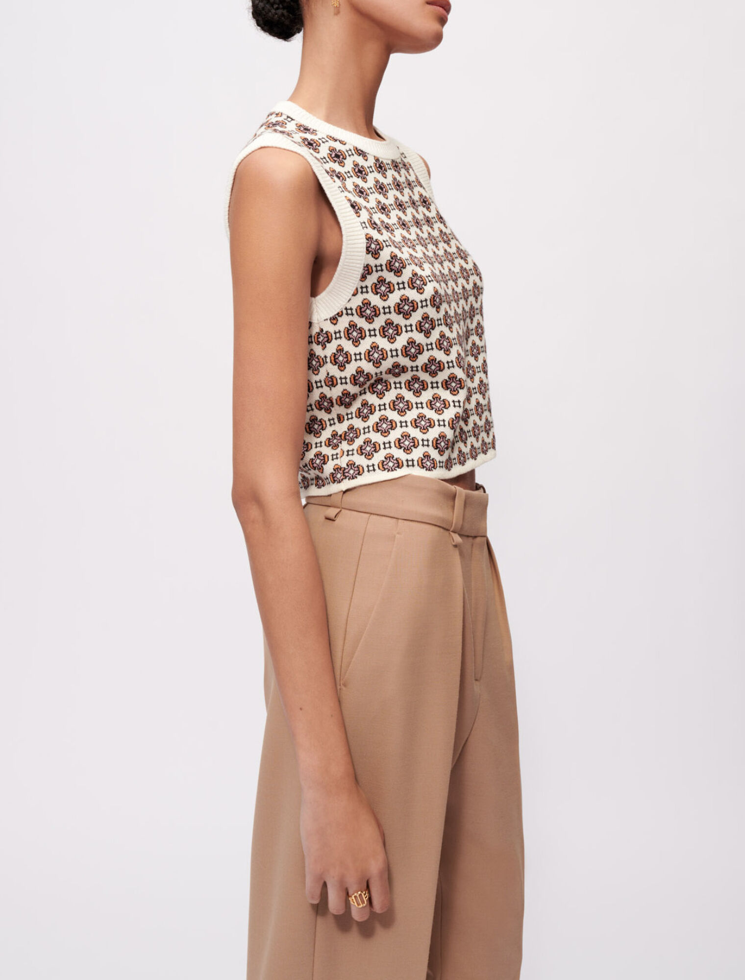 Chaleco en jacquard con contraste
