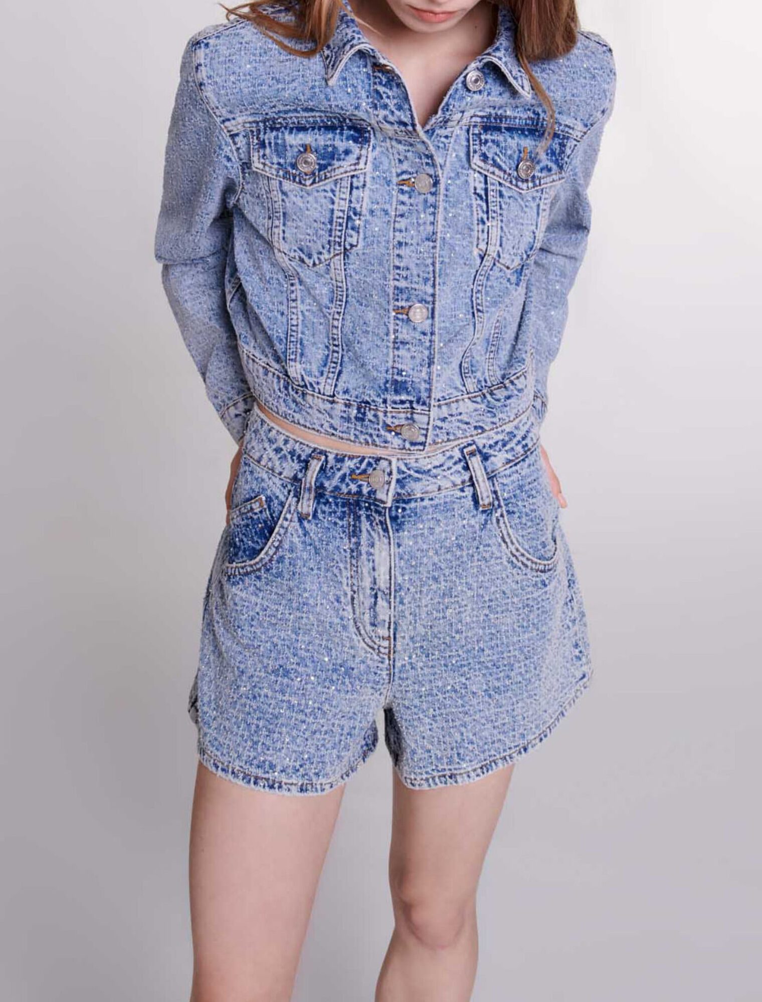 Short vaquero de jacquard y pedrería