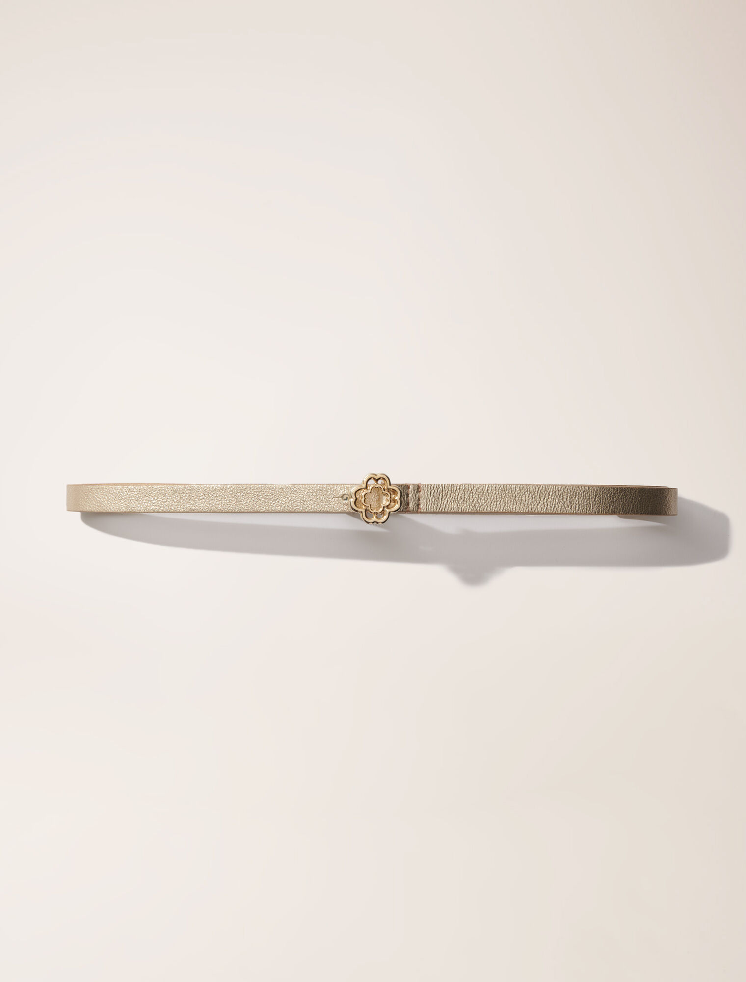 Cinturón fino con hebilla Clover