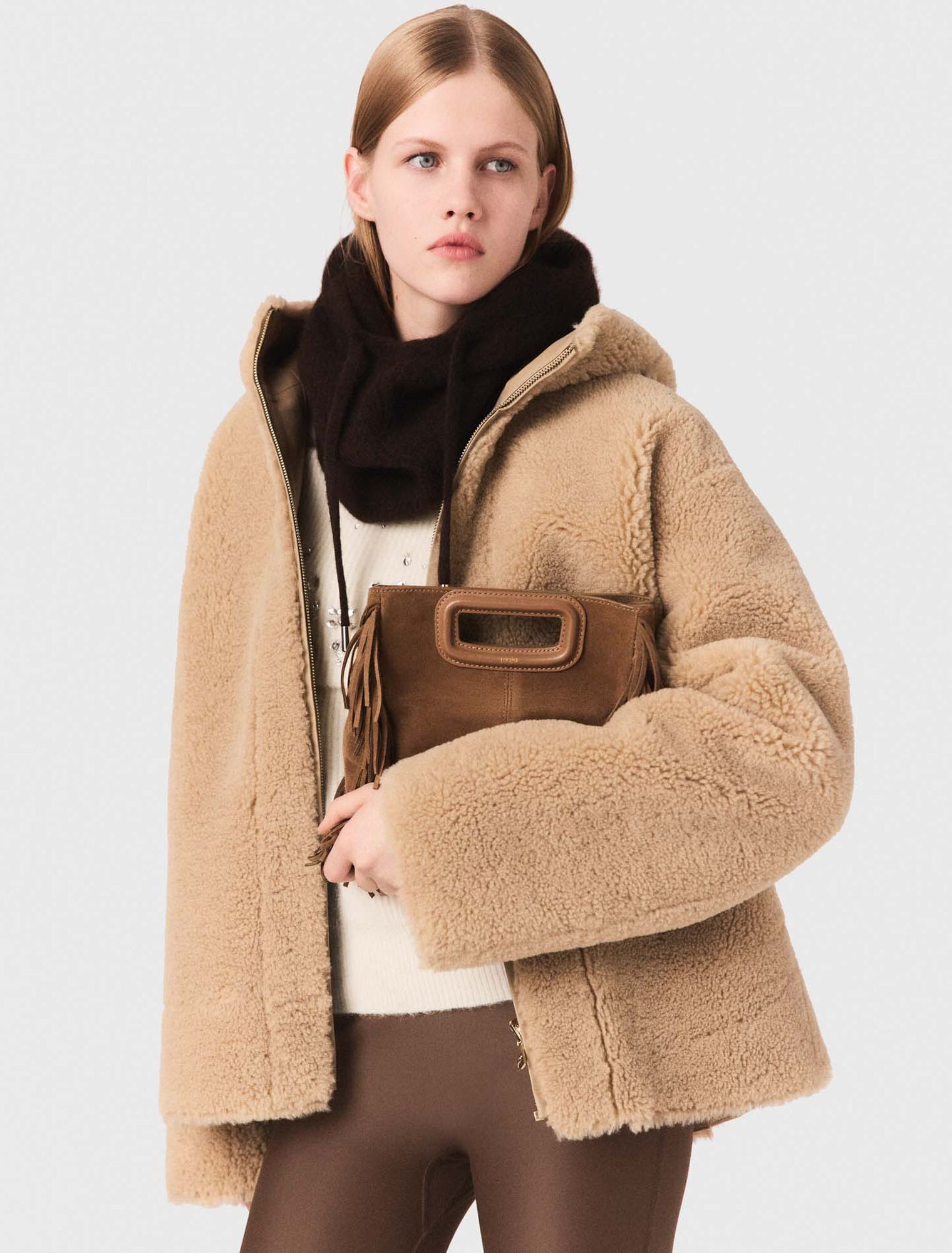 Abrigo reversible con capucha