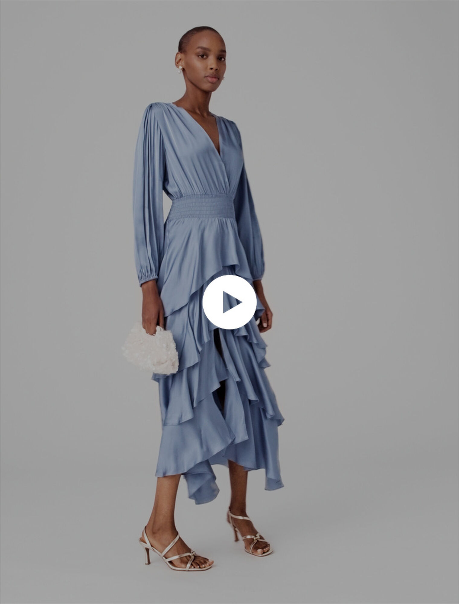 Vestido largo con volantes