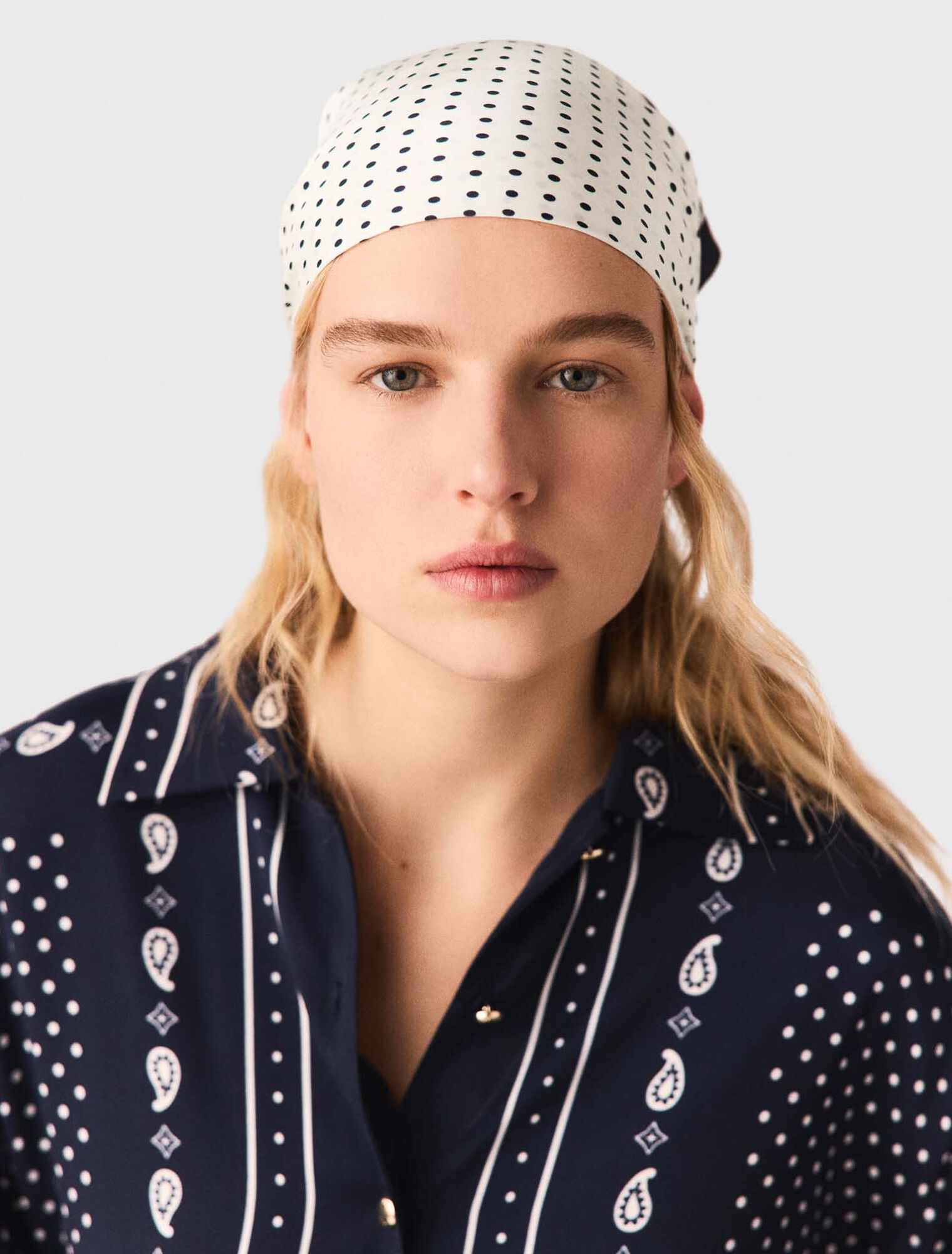 Pa&ntilde;uelo estampado de seda 90x90