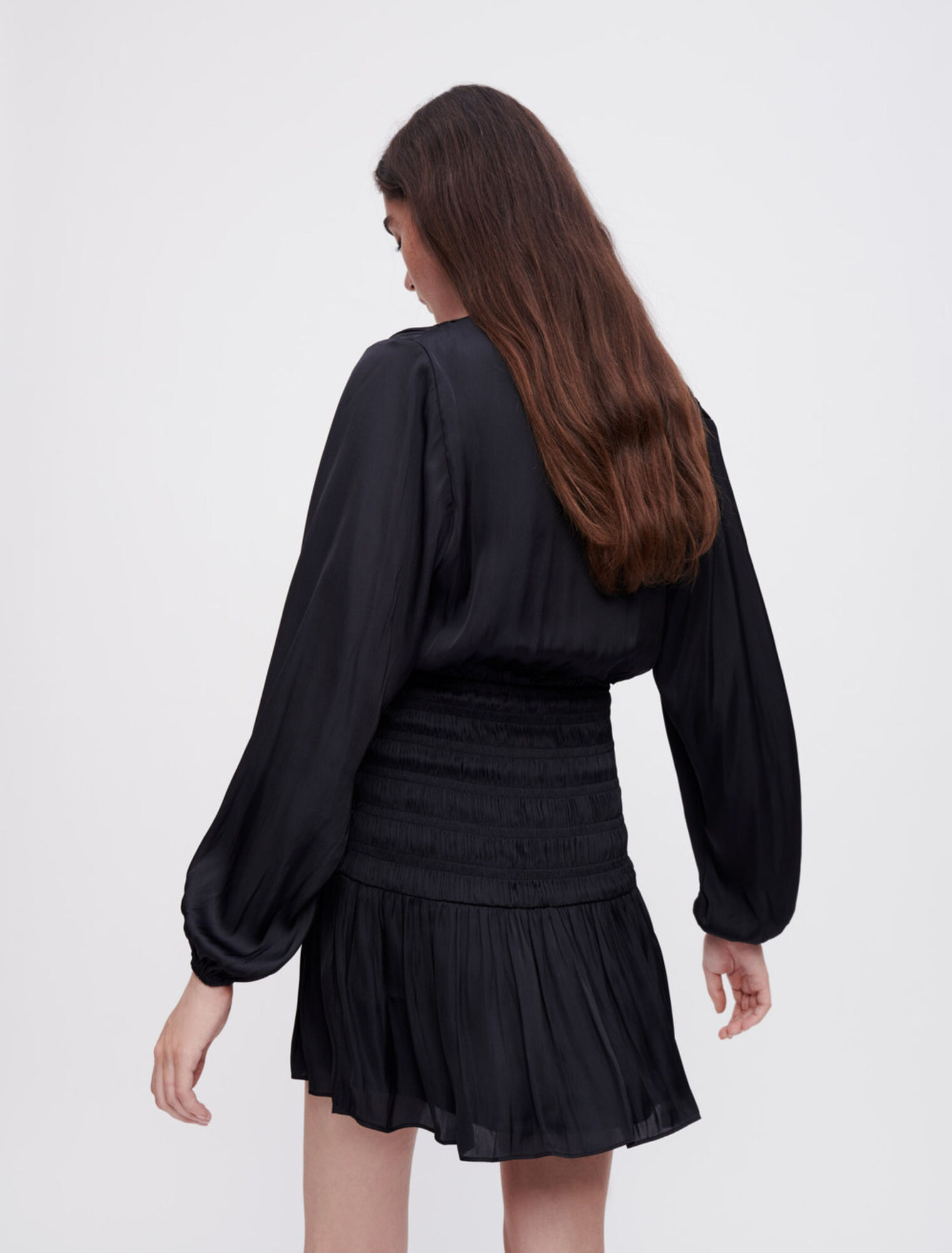 Vestido de satén fruncido