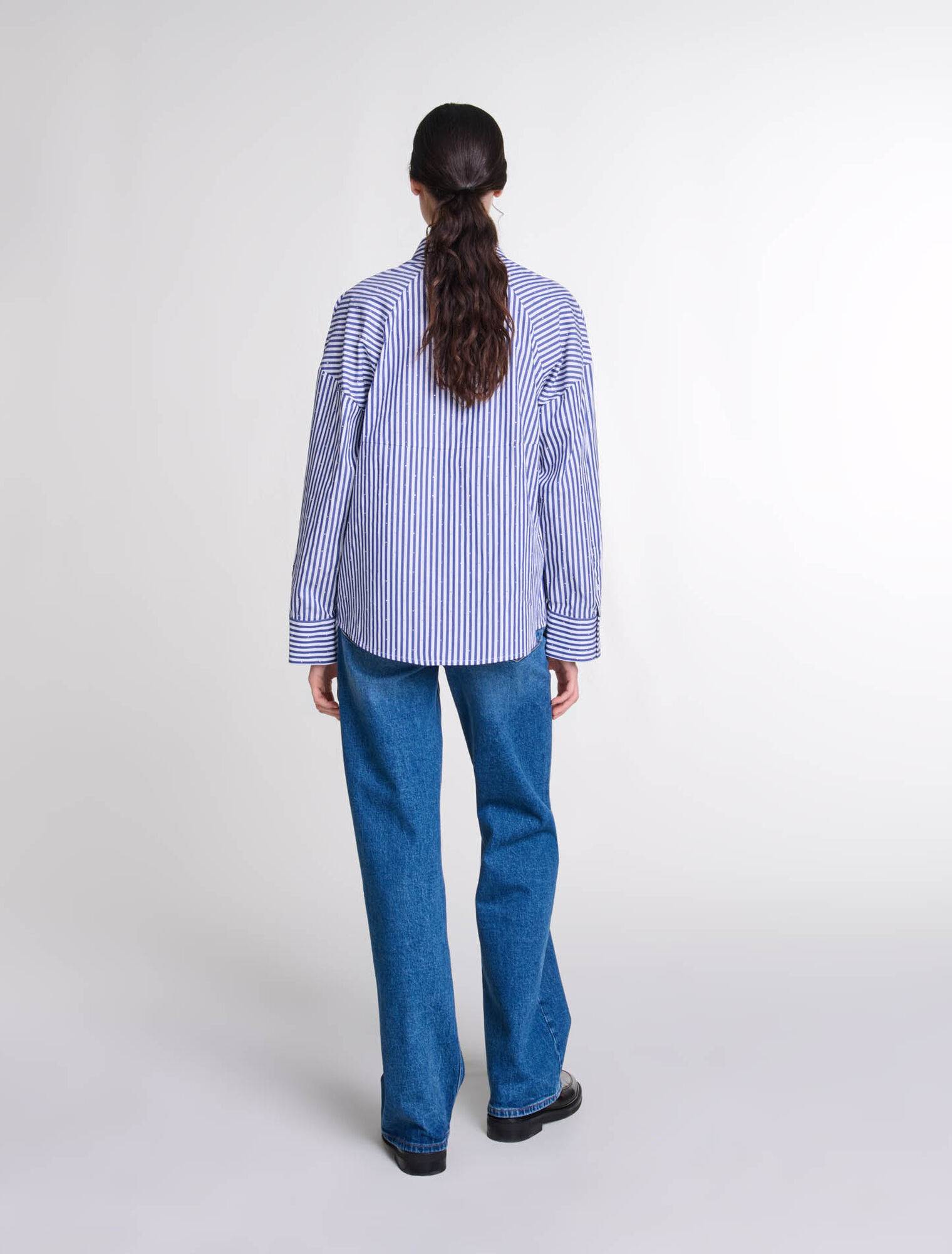 Camisa de rayas con pedrería
