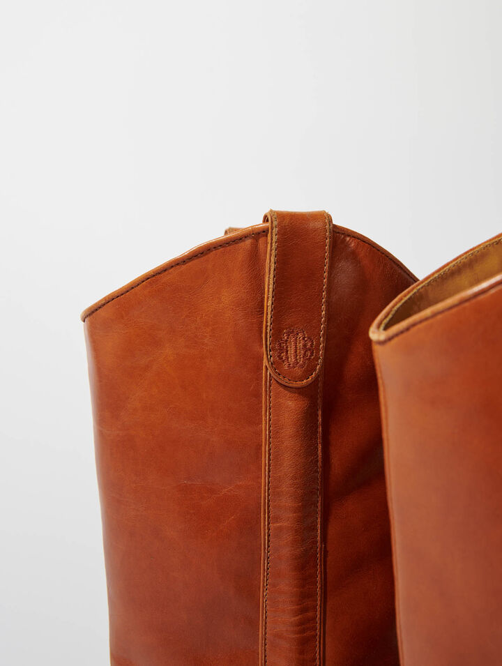 Botas de piel con tacón