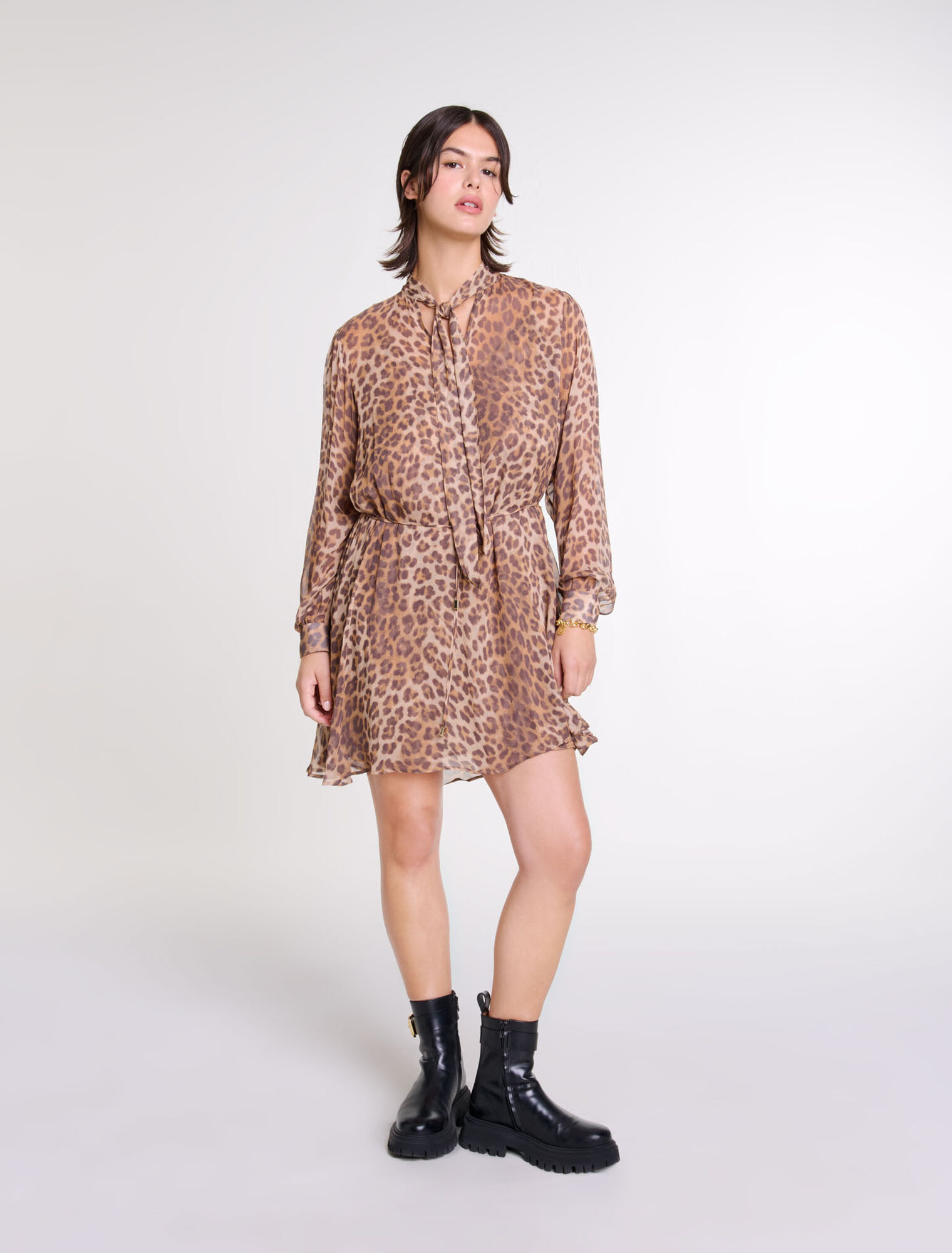 Vestido corto estampado de leopardo