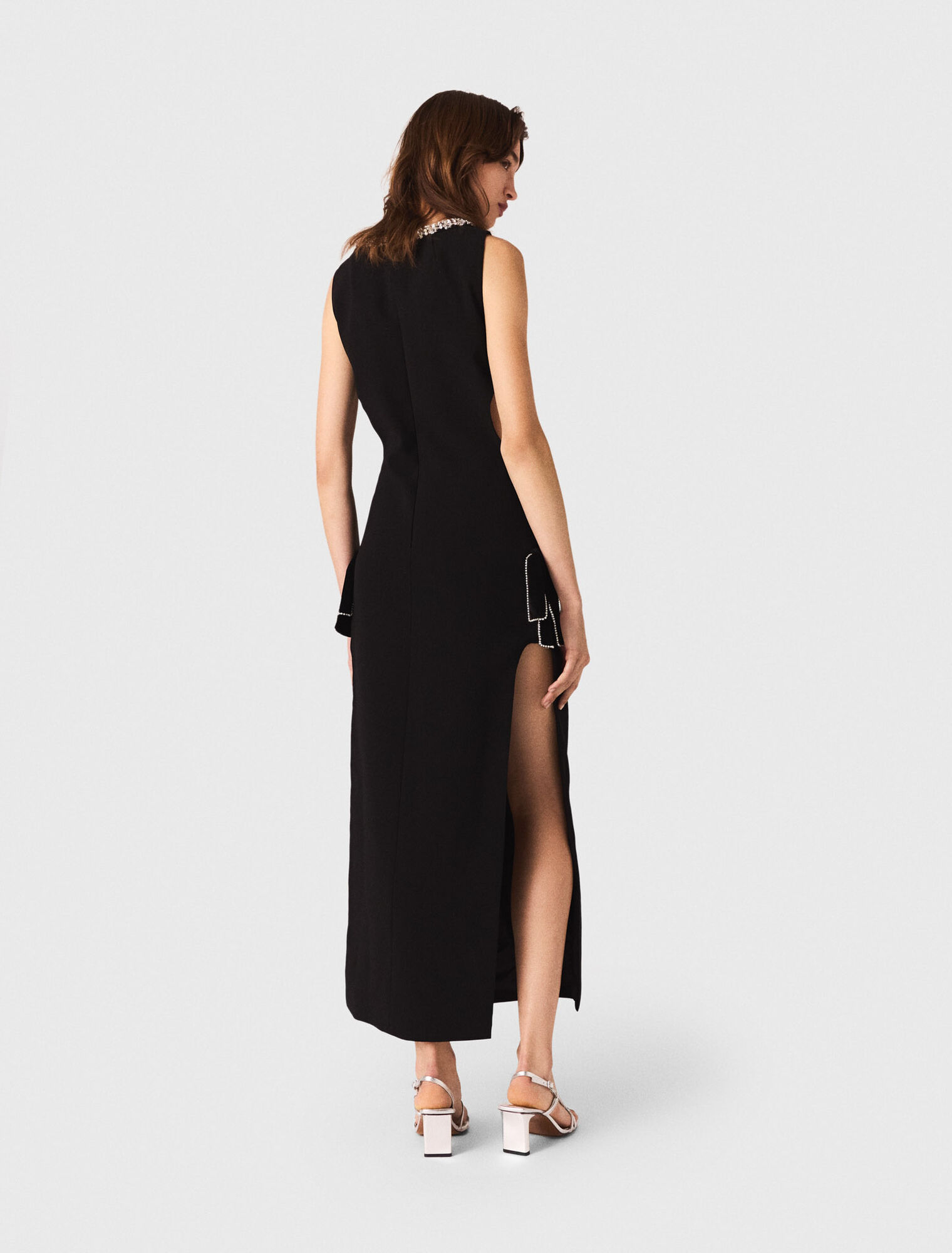 Vestido largo con cuello joya