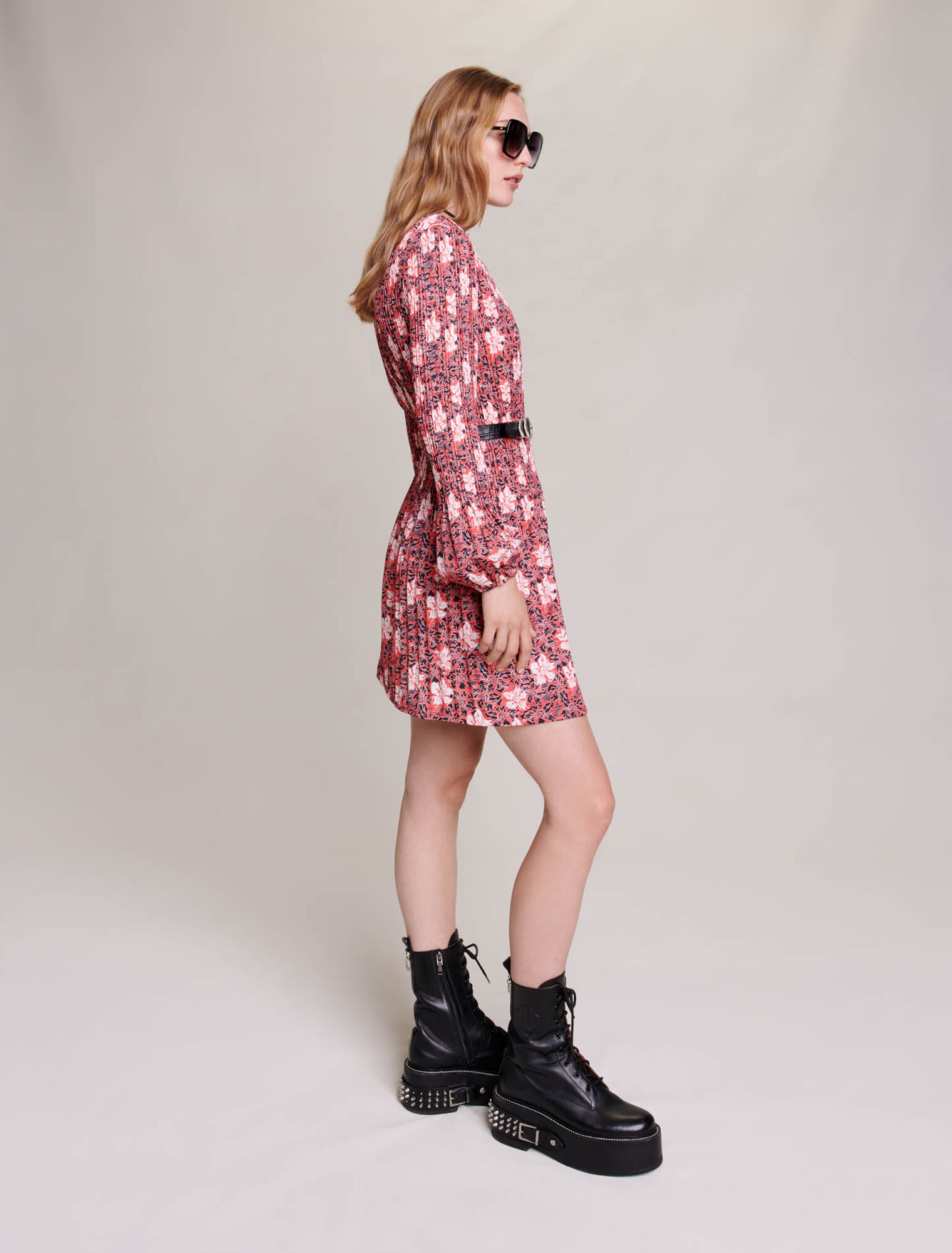 Vestido corto de flores