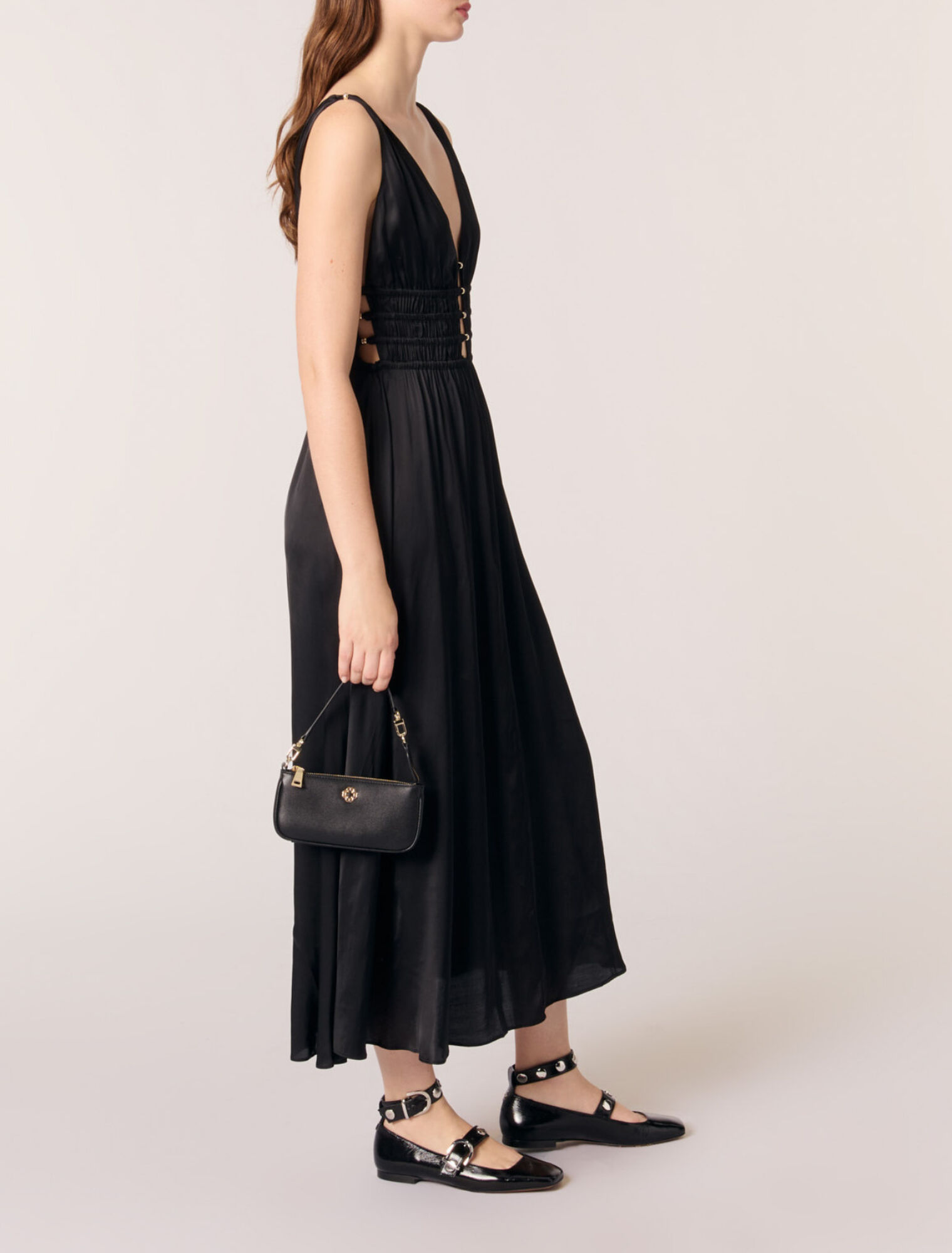Vestido satinado calado