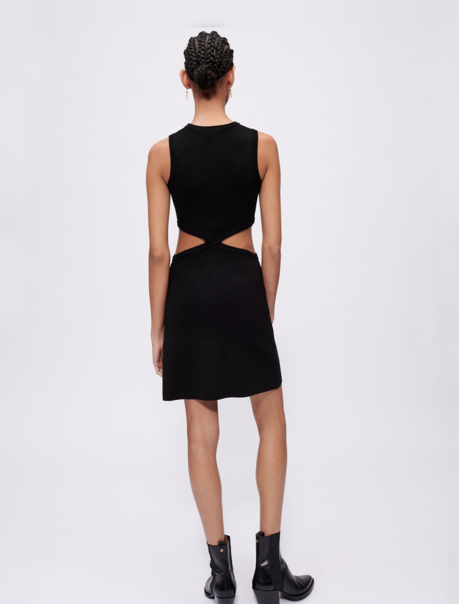 Vestido de malla con cintura abierta