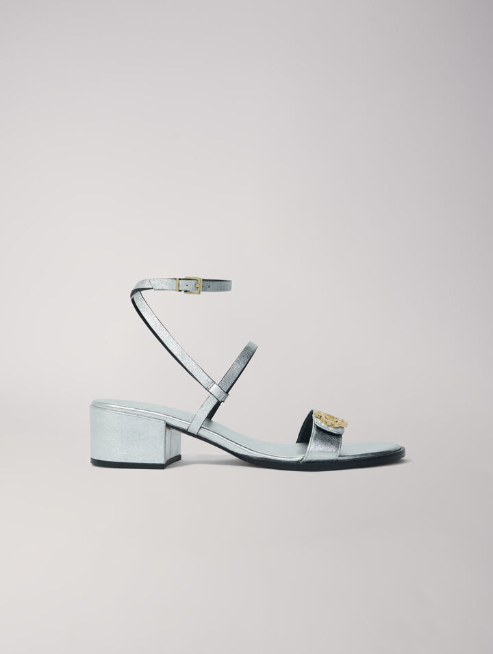 Sandalias con tiras de piel